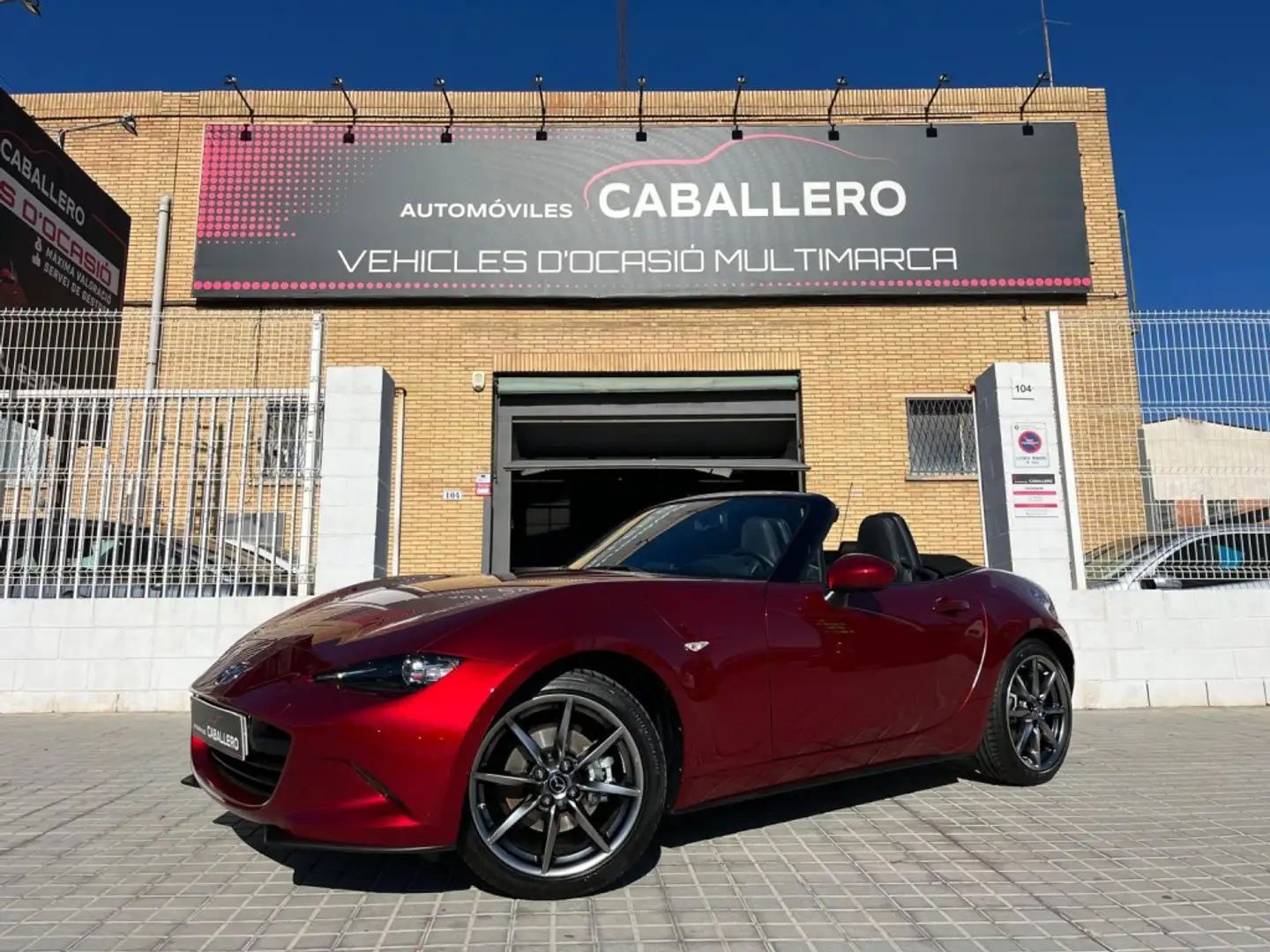 Mazda MX-5 ST 2.0 Skyactiv-G Exclusive-Line Rouge - 1