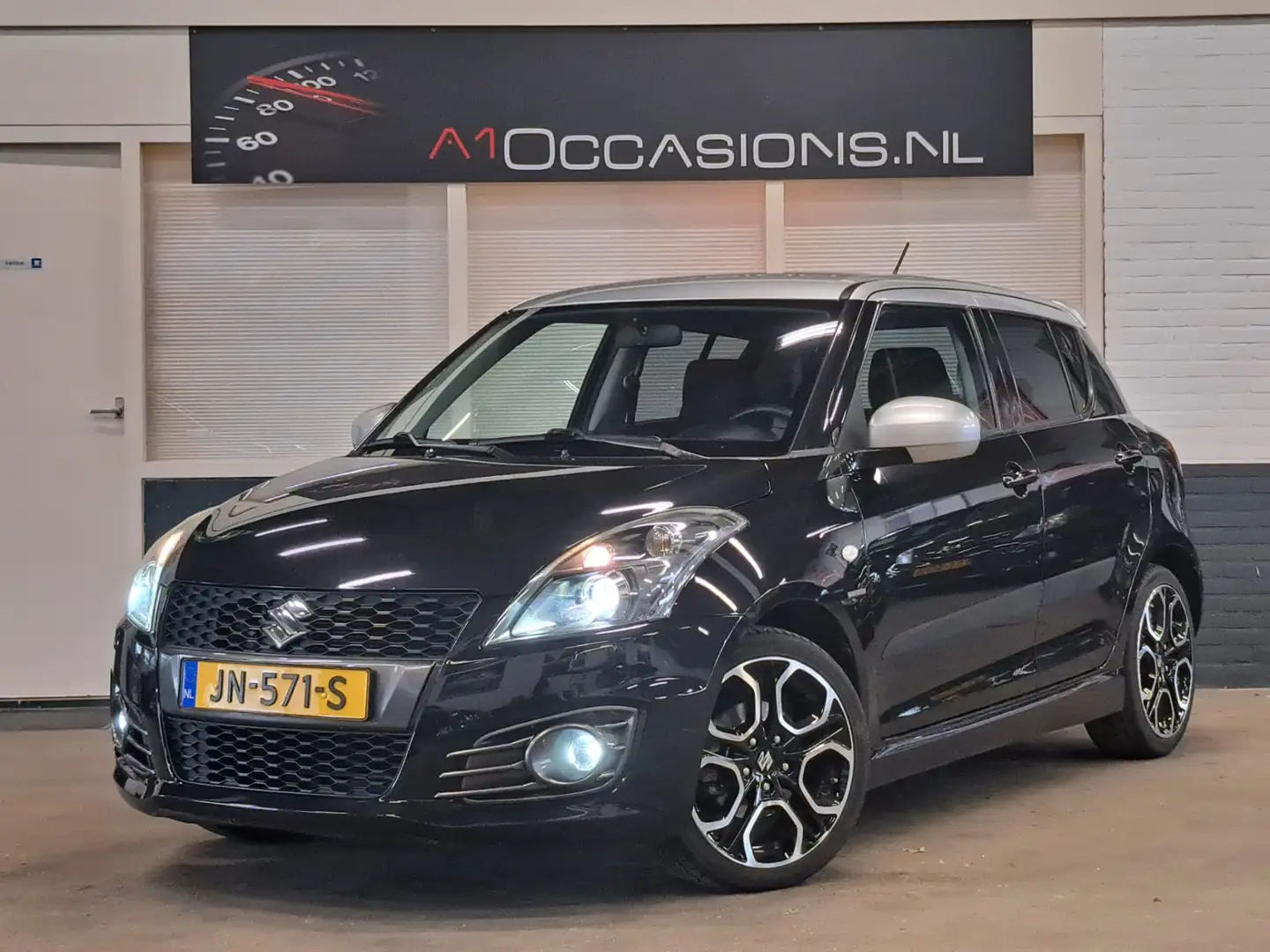 Suzuki Swift 1.6 Sport + NAVI !! Siyah - 2