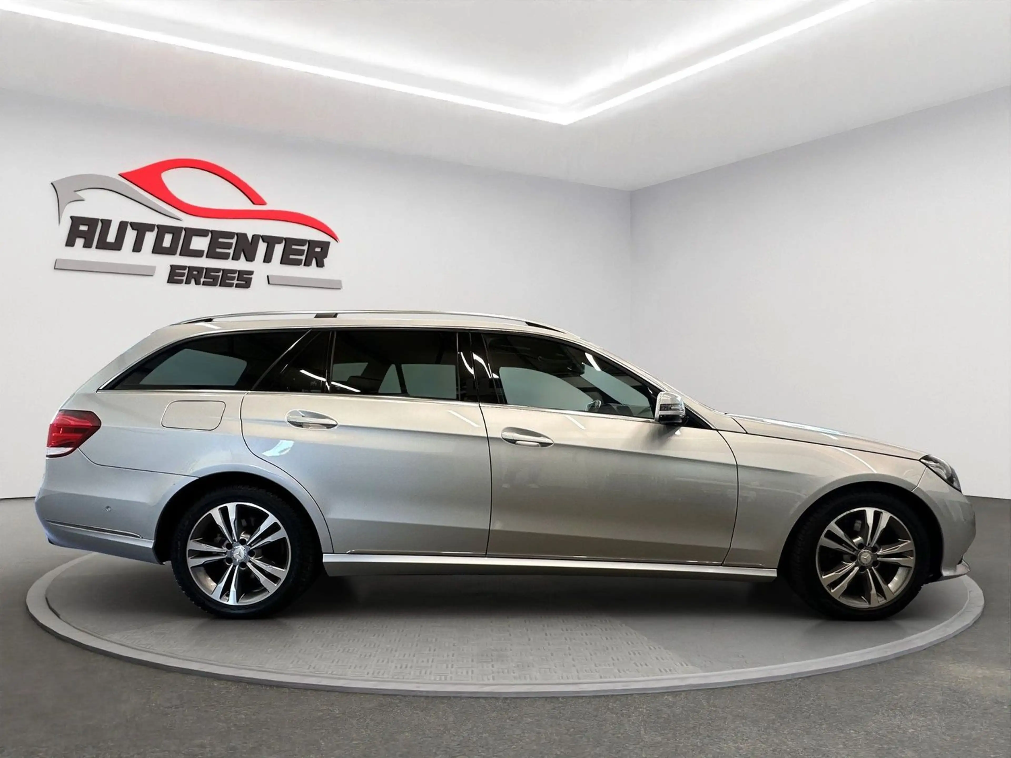 Mercedes-Benz E 350 Avantgarde 4Matic Edition Navi LED PDC — photo 7
