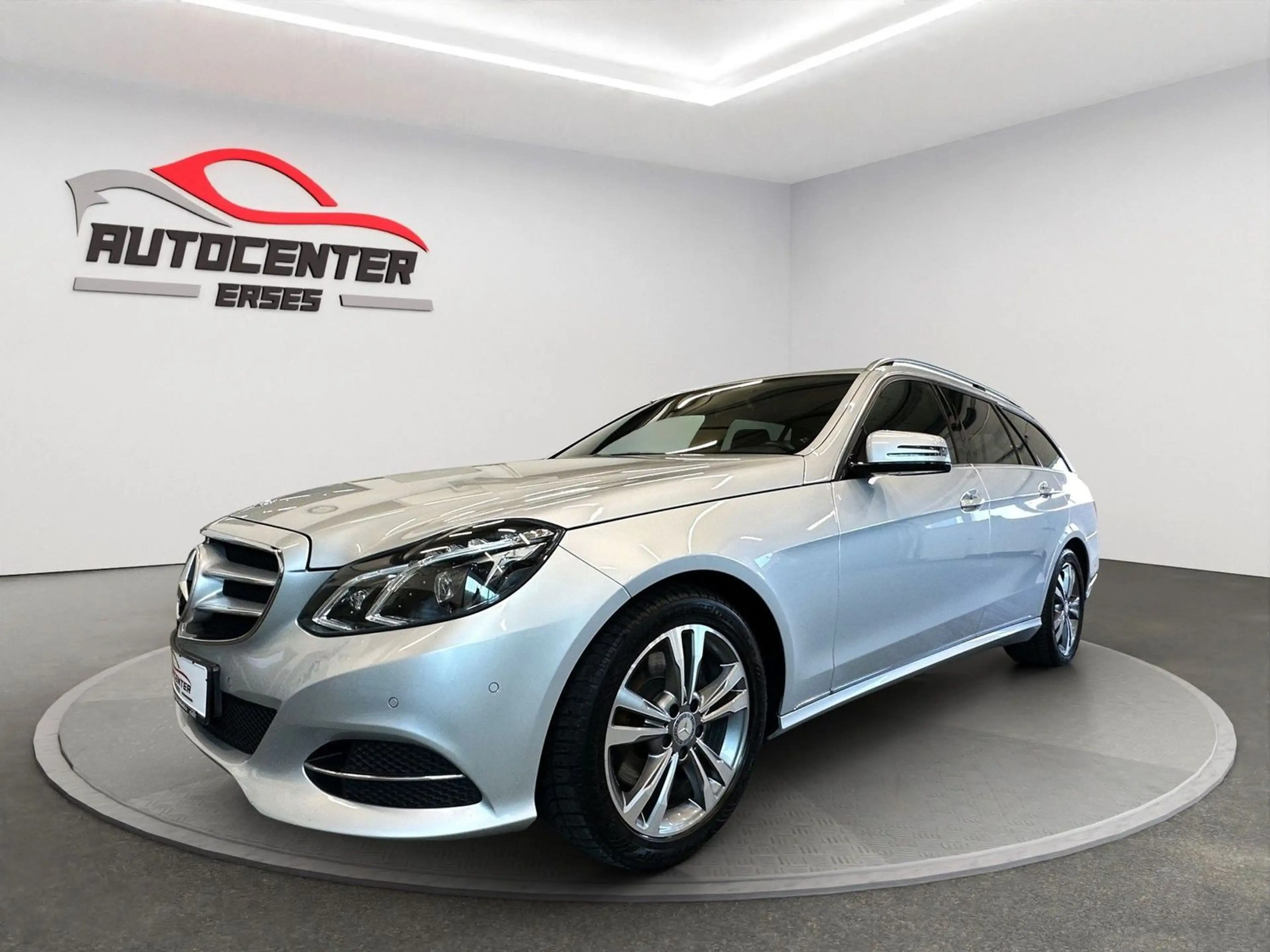 Mercedes-Benz E 350 Avantgarde 4Matic Edition Navi LED PDC — photo 2
