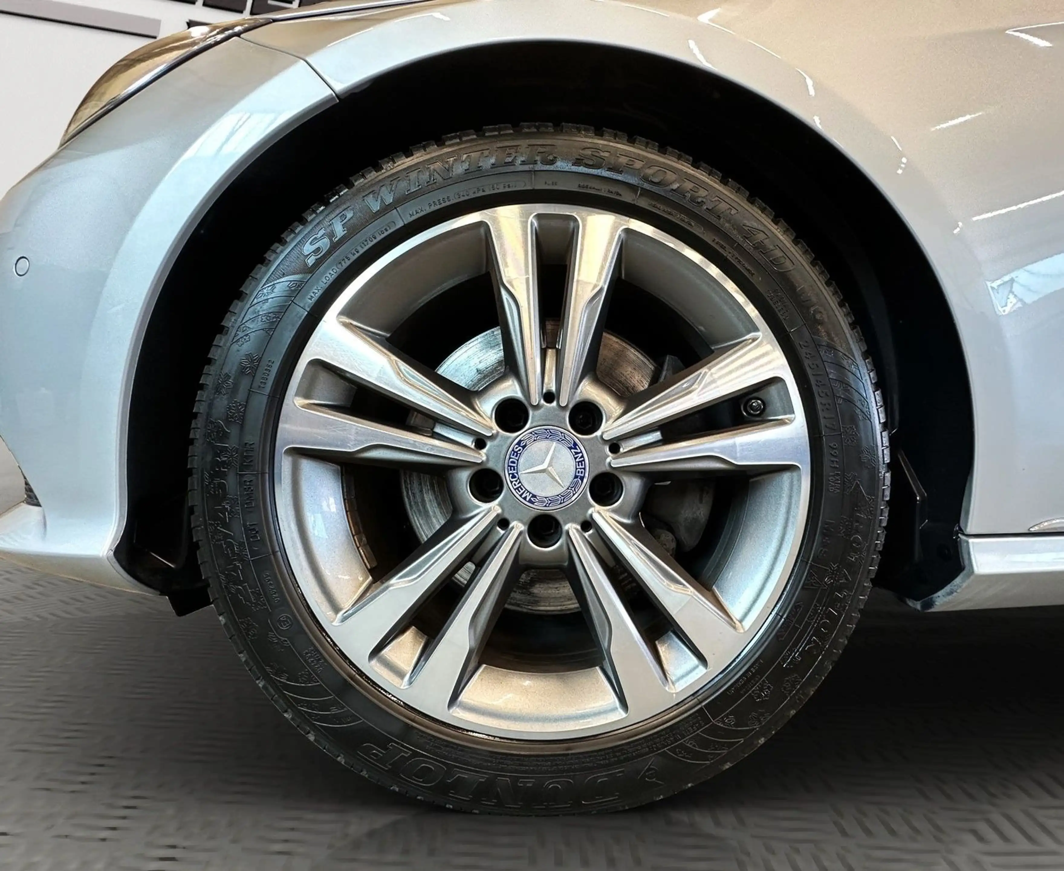 Mercedes-Benz E 350 Avantgarde 4Matic Edition Navi LED PDC — photo 10