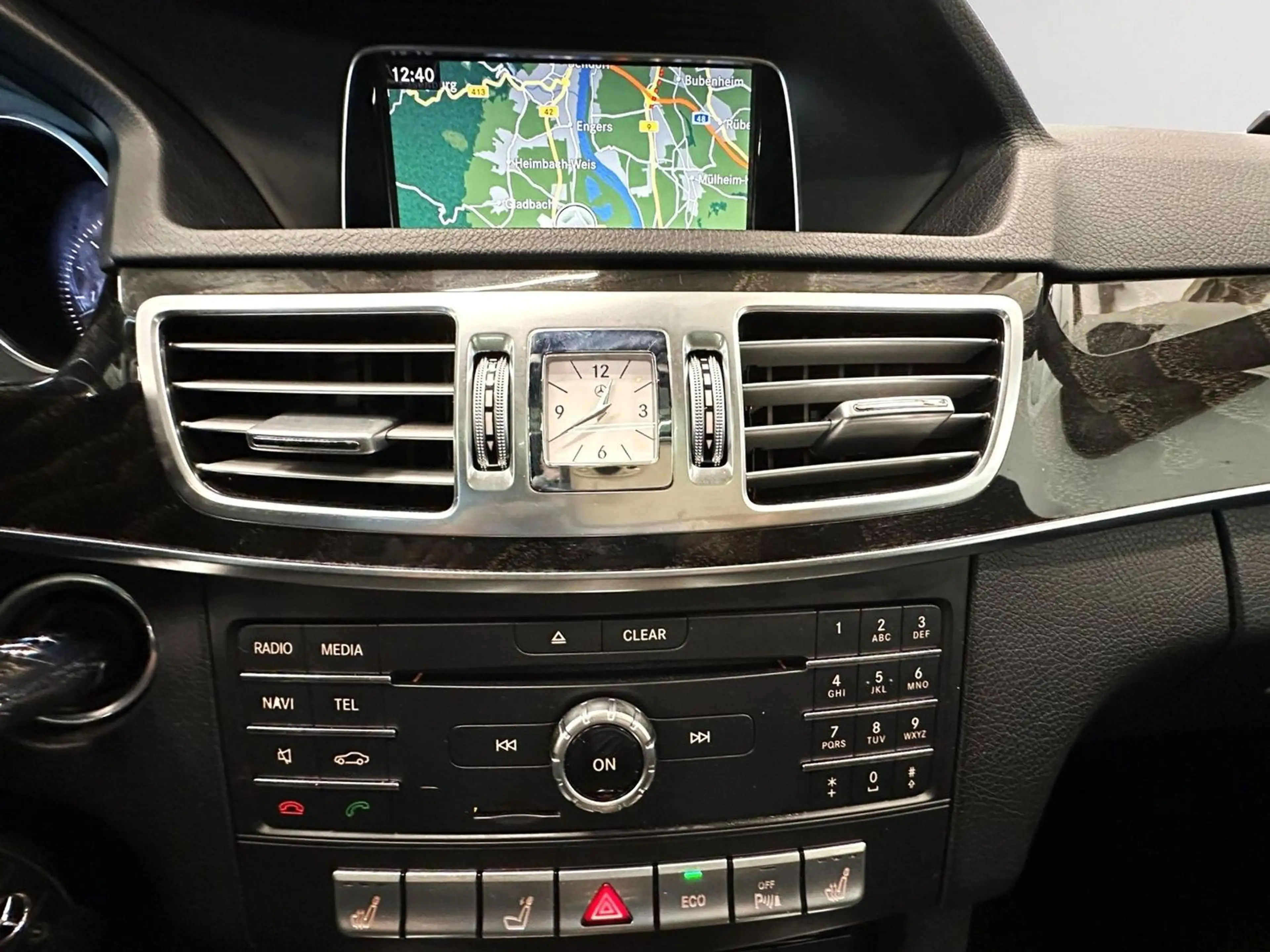 Mercedes-Benz E 350 Avantgarde 4Matic Edition Navi LED PDC — photo 13