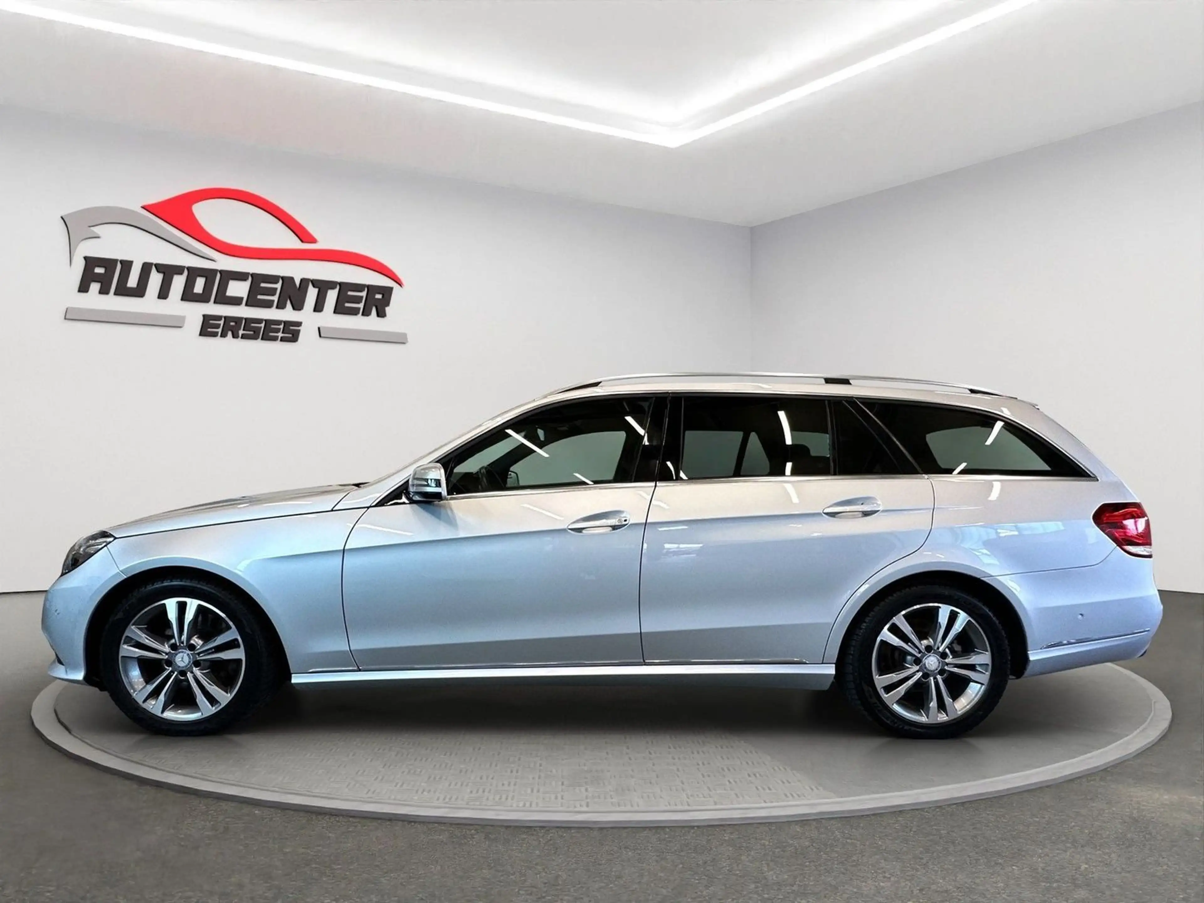 Mercedes-Benz E 350 Avantgarde 4Matic Edition Navi LED PDC — photo 6