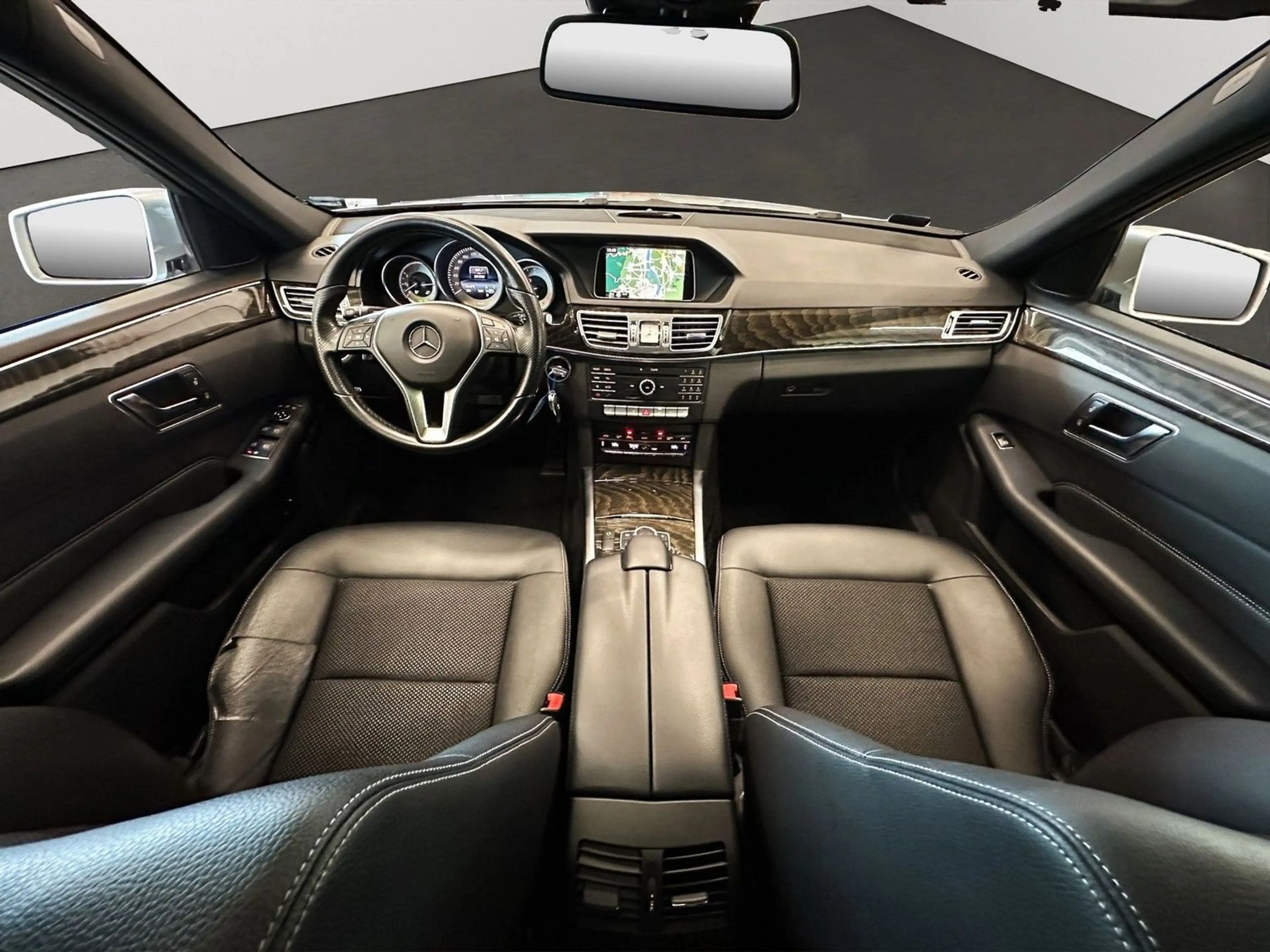 Mercedes-Benz E 350 Avantgarde 4Matic Edition Navi LED PDC — photo 14