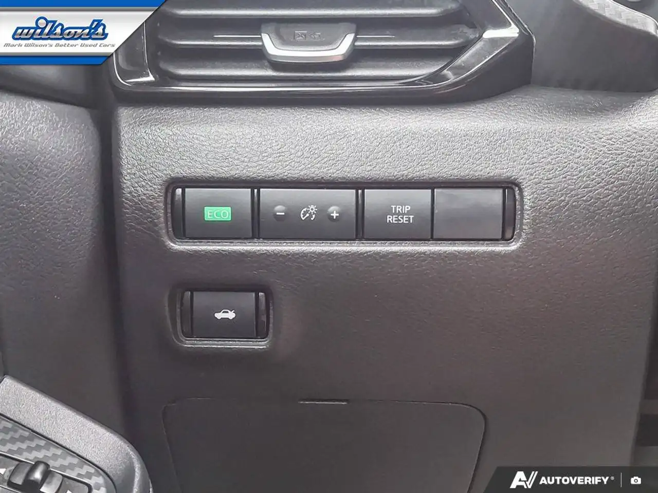 Nissan Sentra снимка Nissan Sentra