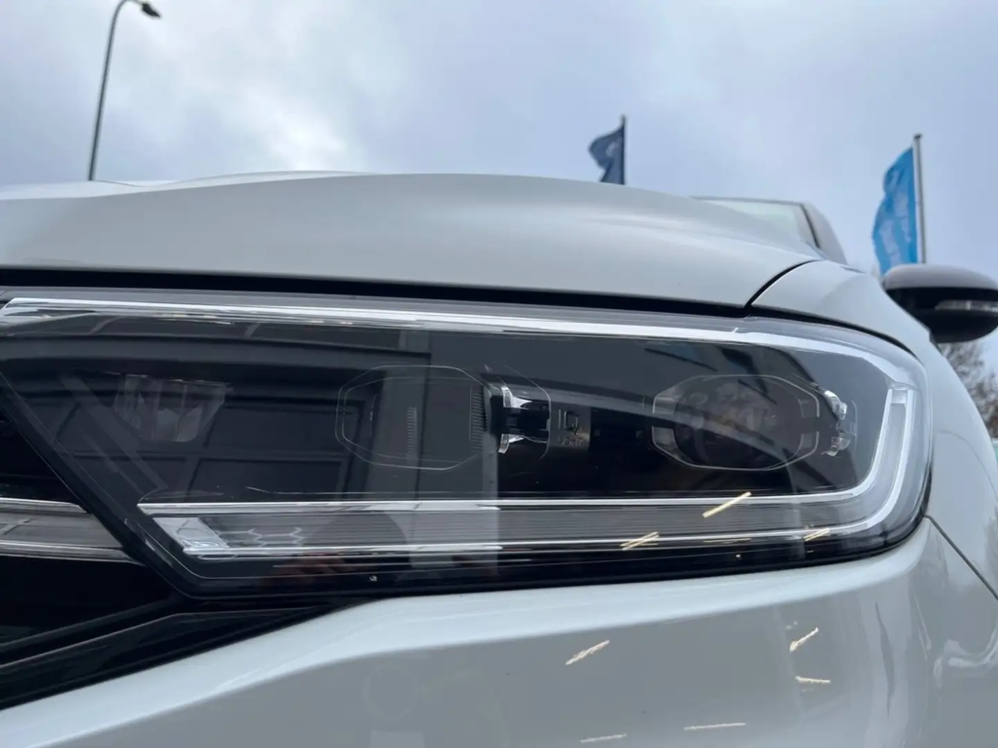 Volkswagen T-Roc 1.5 l TSI DSG Weiß - 2