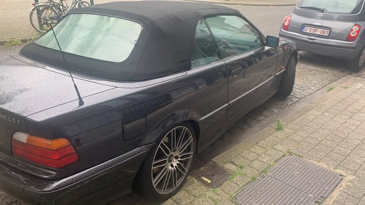 BMW 320i, foto 8