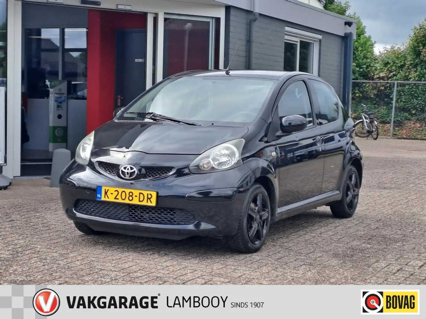 Toyota Aygo 1.0-12V Zwart - 1