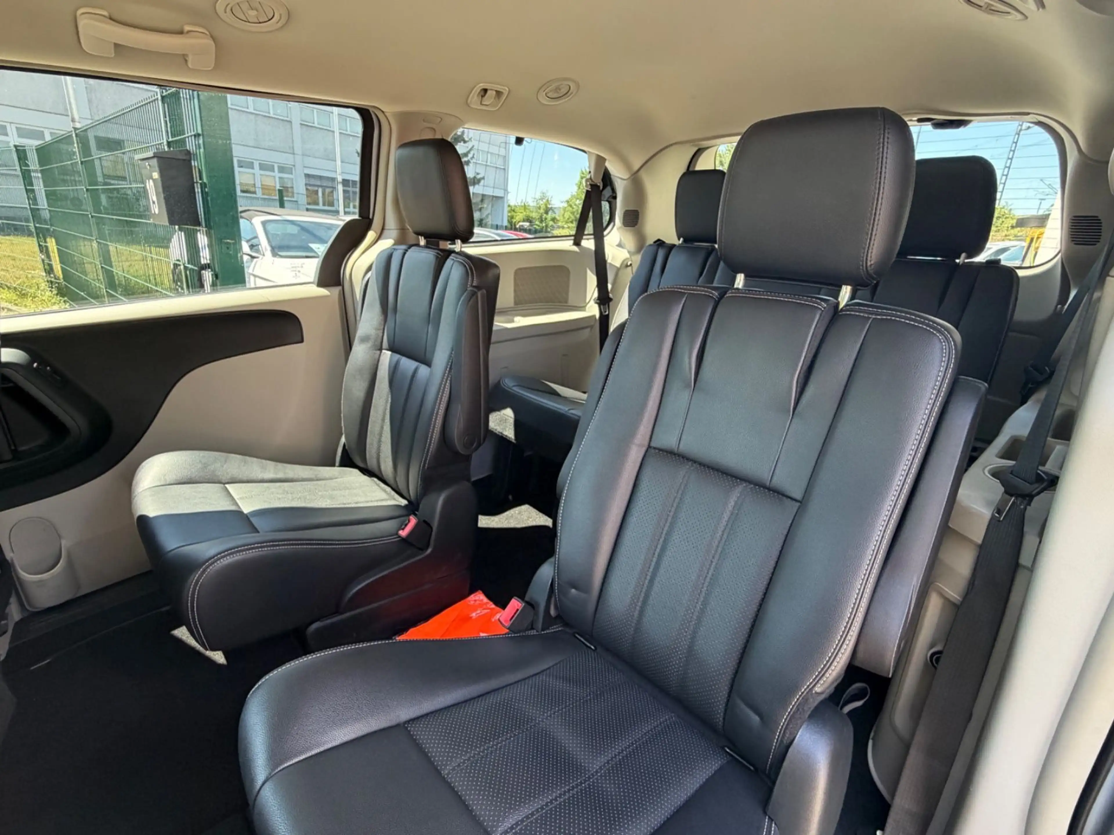 Lancia Voyager 2.8 CRD / 1. Hand / 7-Sitzer — photo 11