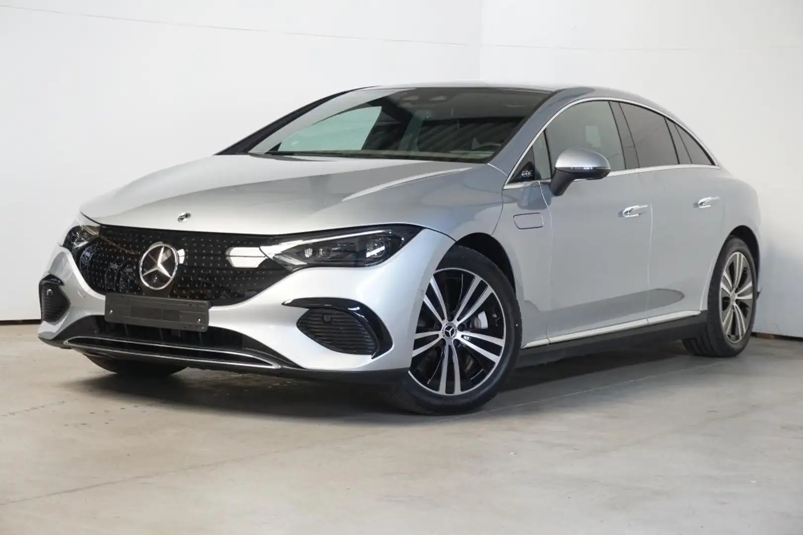 Mercedes-Benz EQE 300 AIRMATIC - PREMIUM PAKKET - PANO DAK Zilver - 1