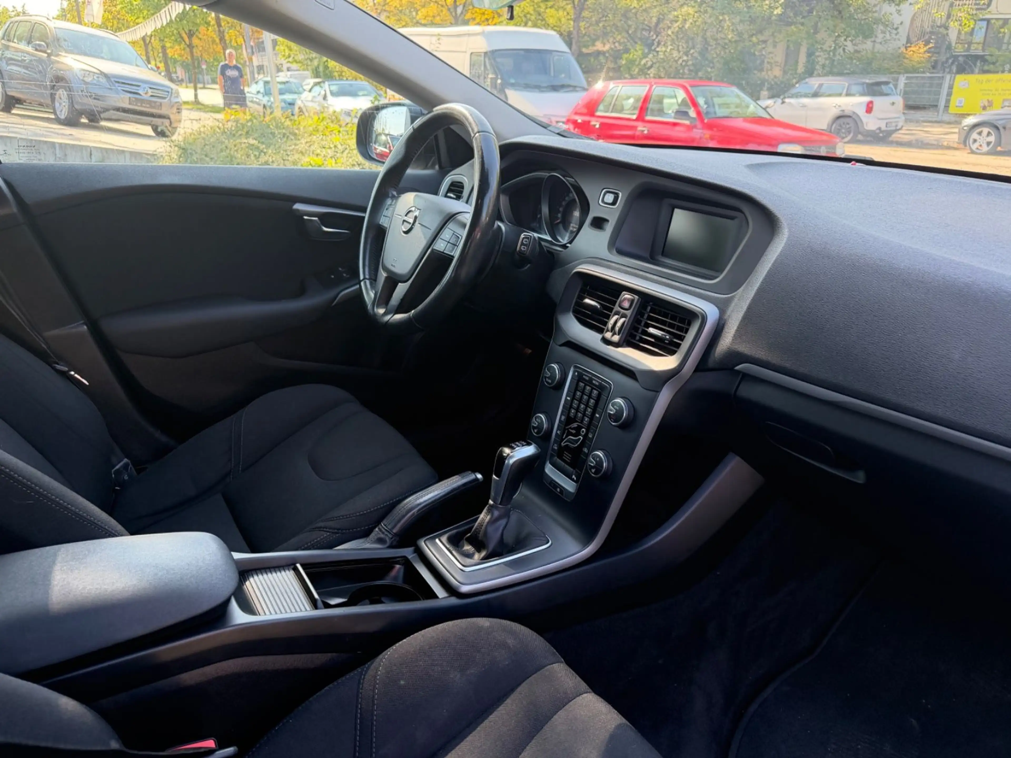 Volvo V40 Kinetic*2 Hand*Euro 6 — photo 13