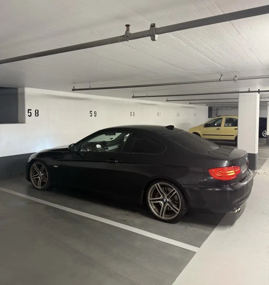 BMW 325 325d Schwarz - 2
