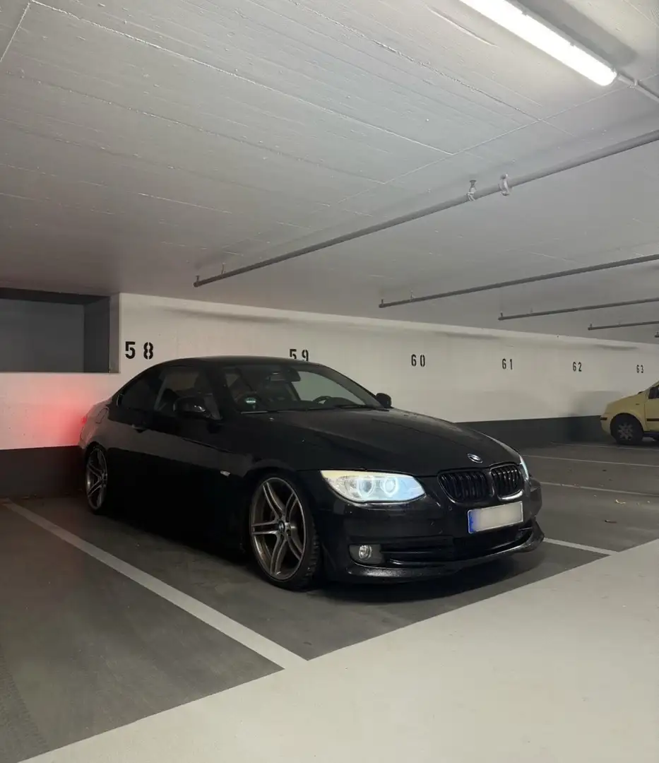 BMW 325 325d Schwarz - 1