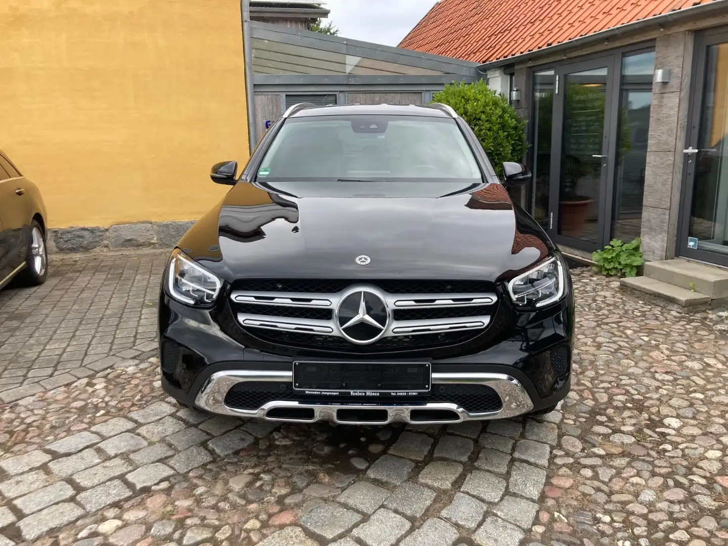 Mercedes-Benz GLC 200 d 9G-Tr. 4Matic LED AHK M-Bux Distronic Schwarz - 2