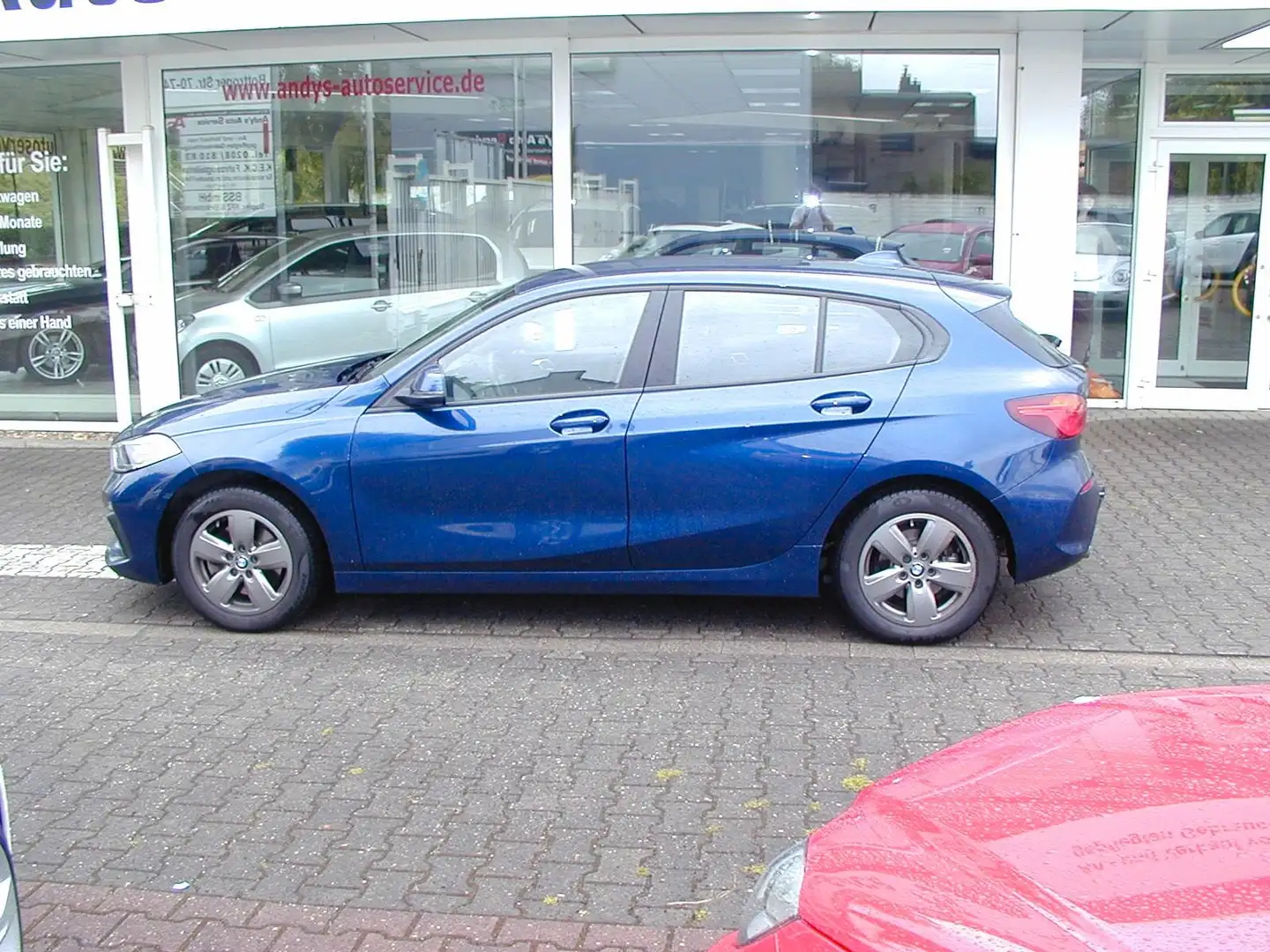 BMW 116 d Advantage Navi Alu PDC Kamera AHK Blau - 2