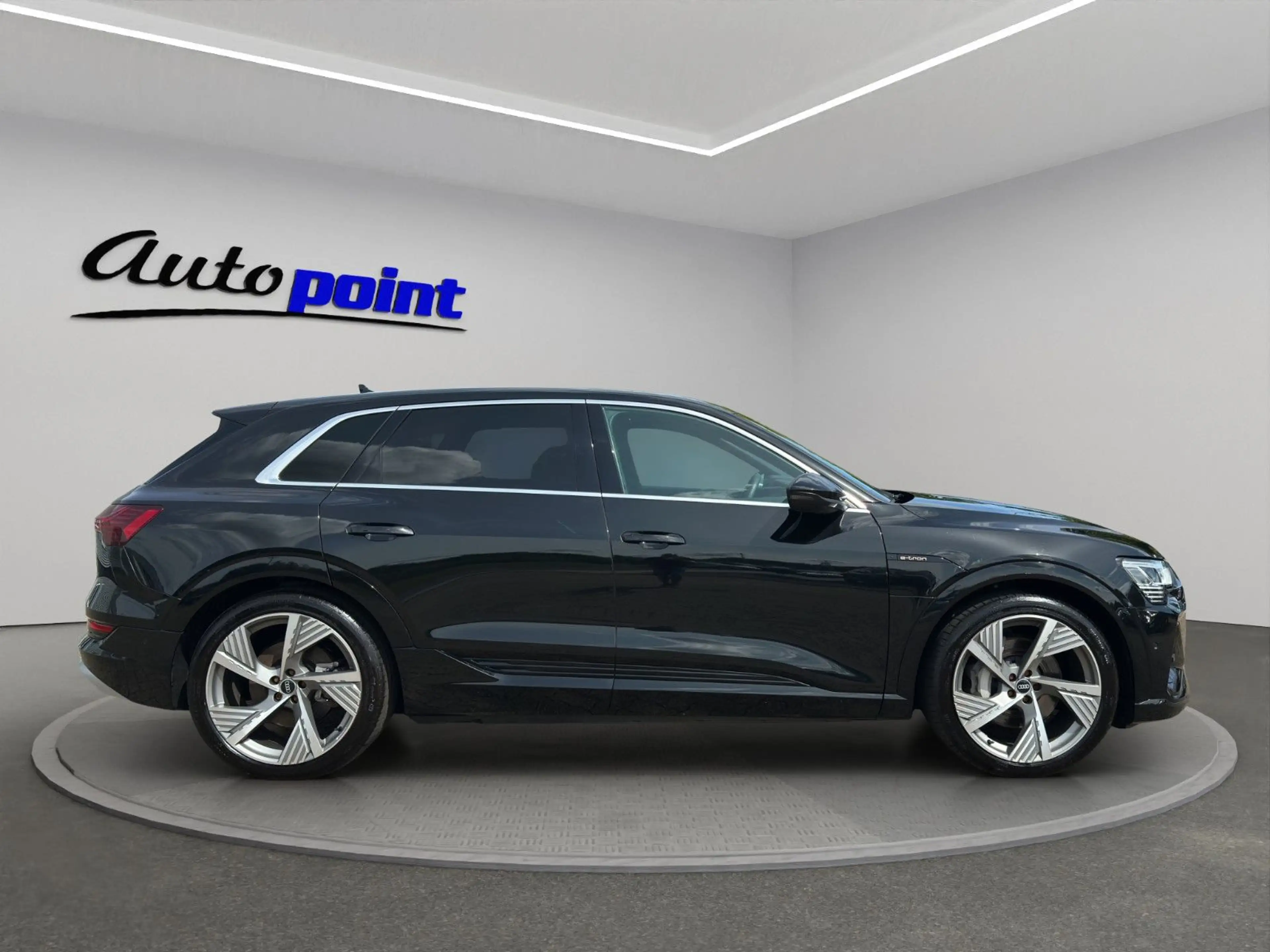 Audi e-tron 55 quattro 2x S-LINE PANO B&O 22" — photo 4