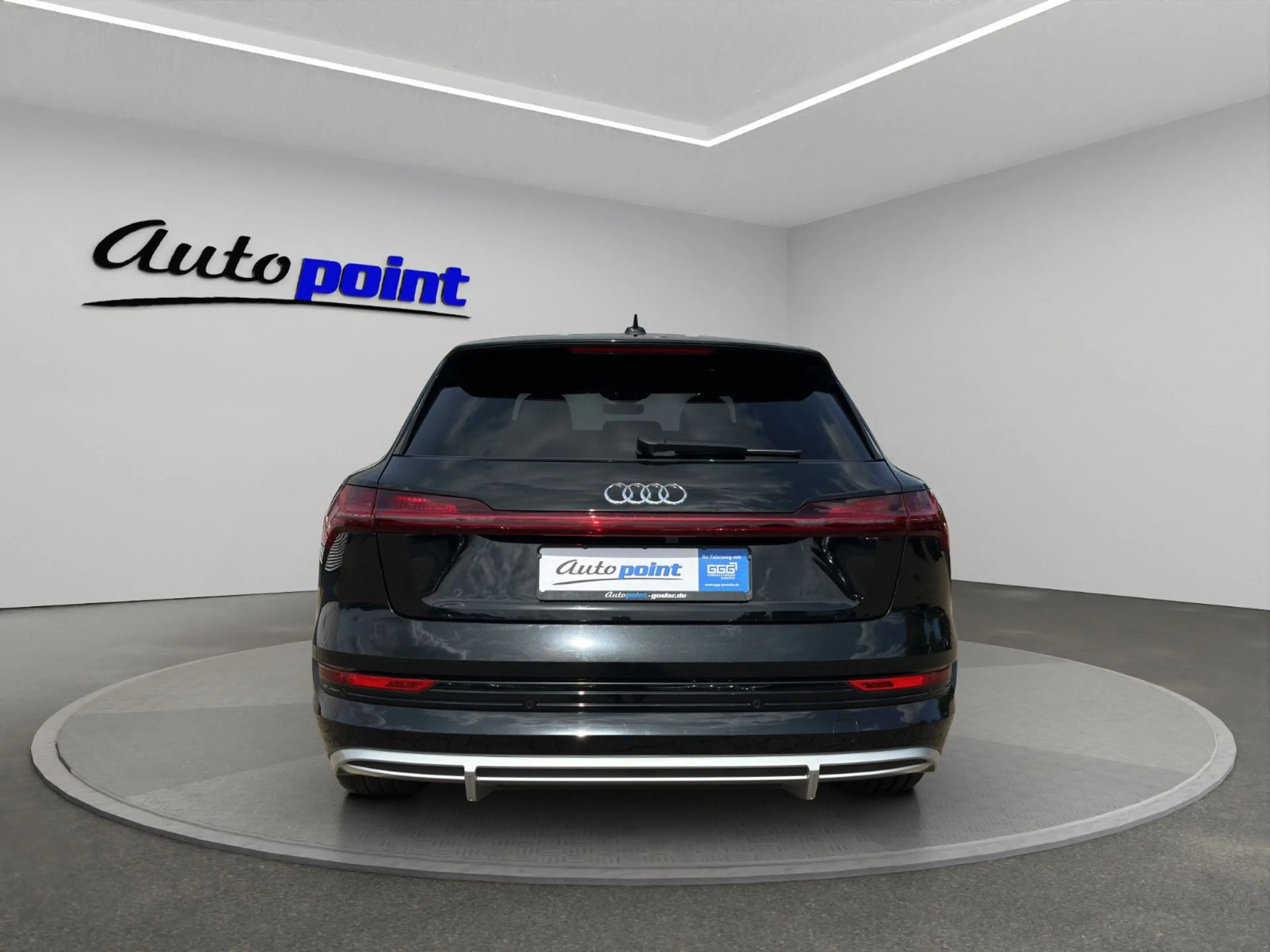 Audi e-tron 55 quattro 2x S-LINE PANO B&O 22" — photo 6