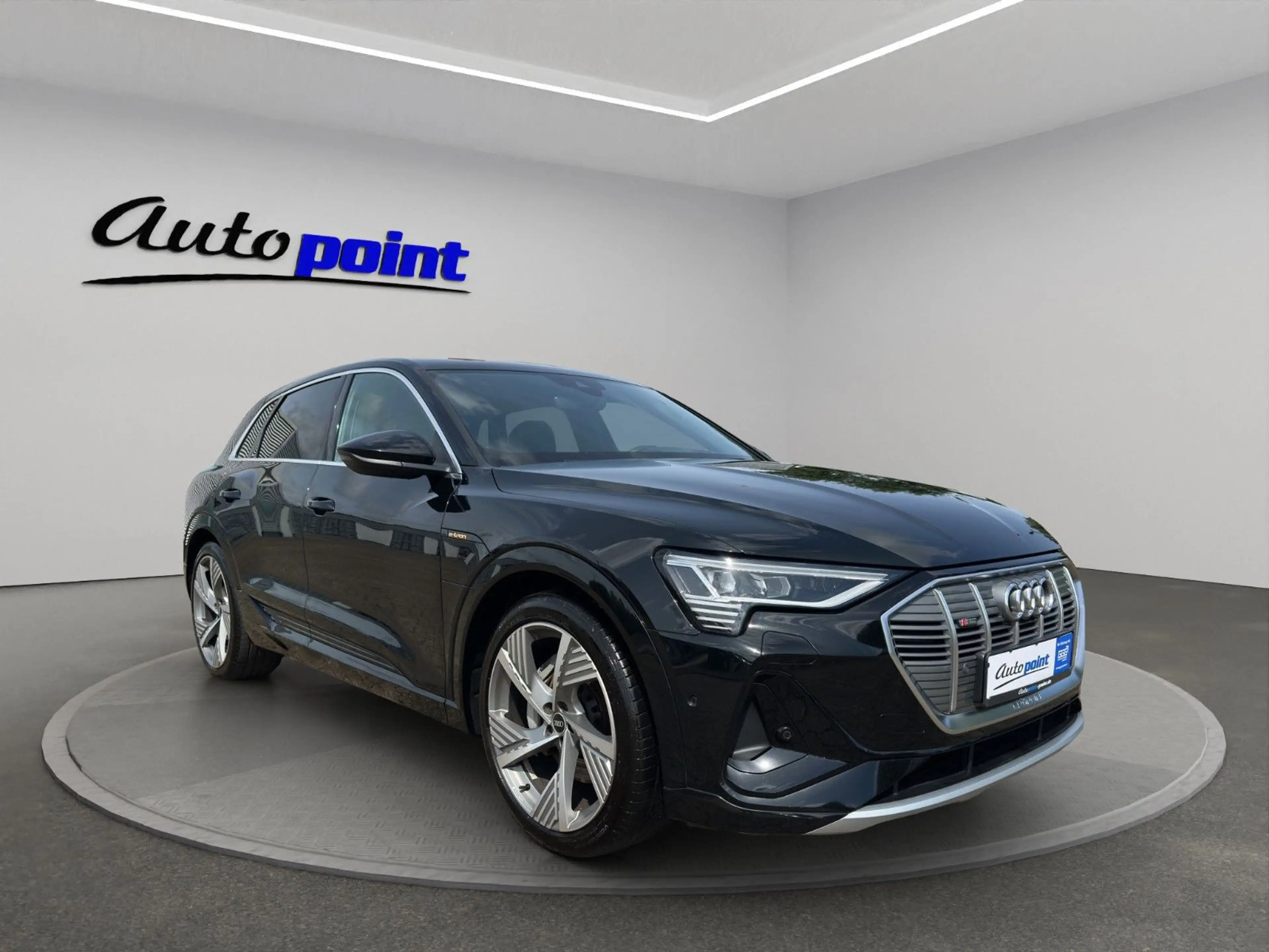 Audi e-tron 55 quattro 2x S-LINE PANO B&O 22" — photo 3