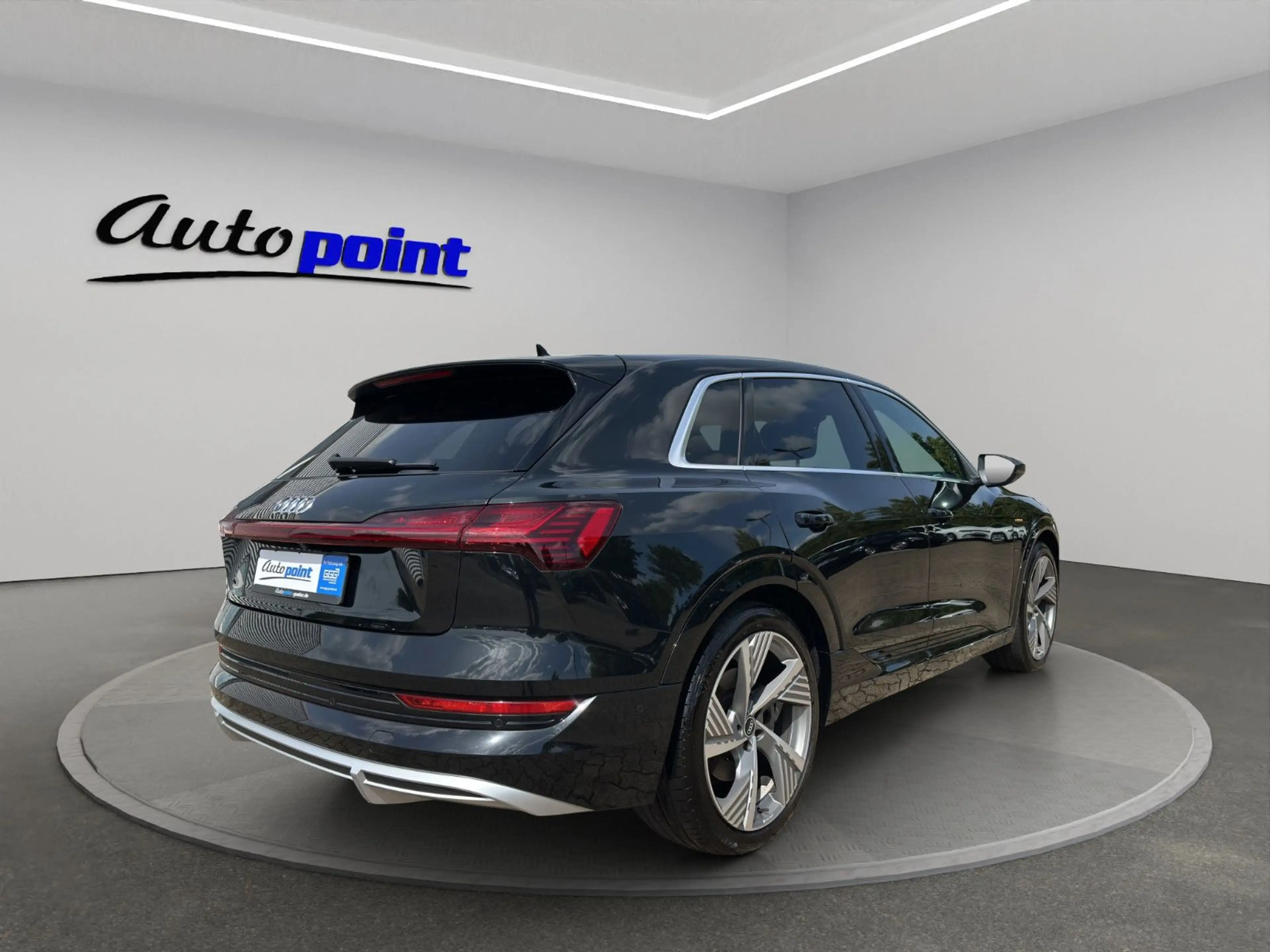 Audi e-tron 55 quattro 2x S-LINE PANO B&O 22" — photo 5
