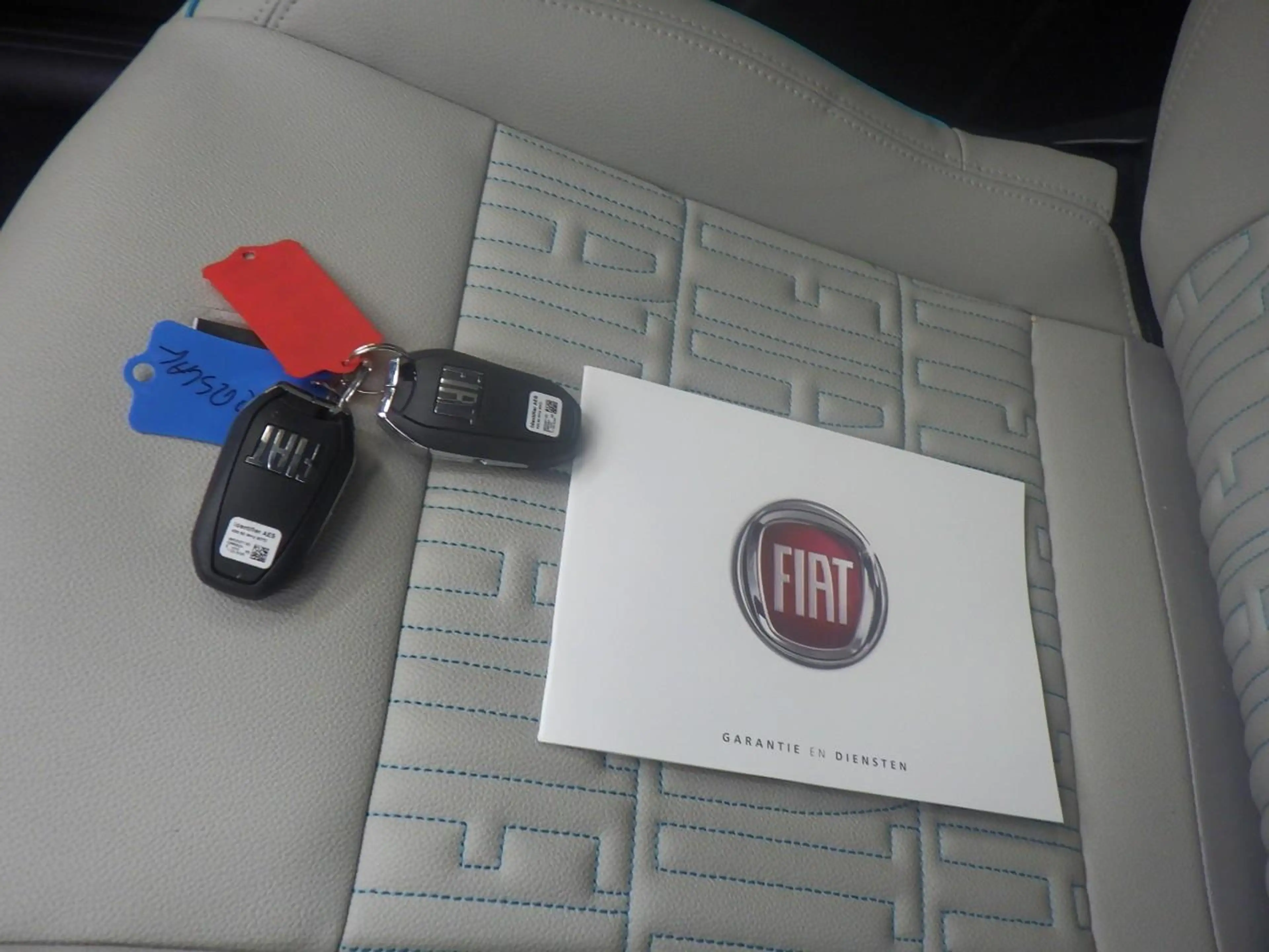 Fiat 600e La Prima 54 kWh | Navigatie | Stoelverwarming | El — photo 12