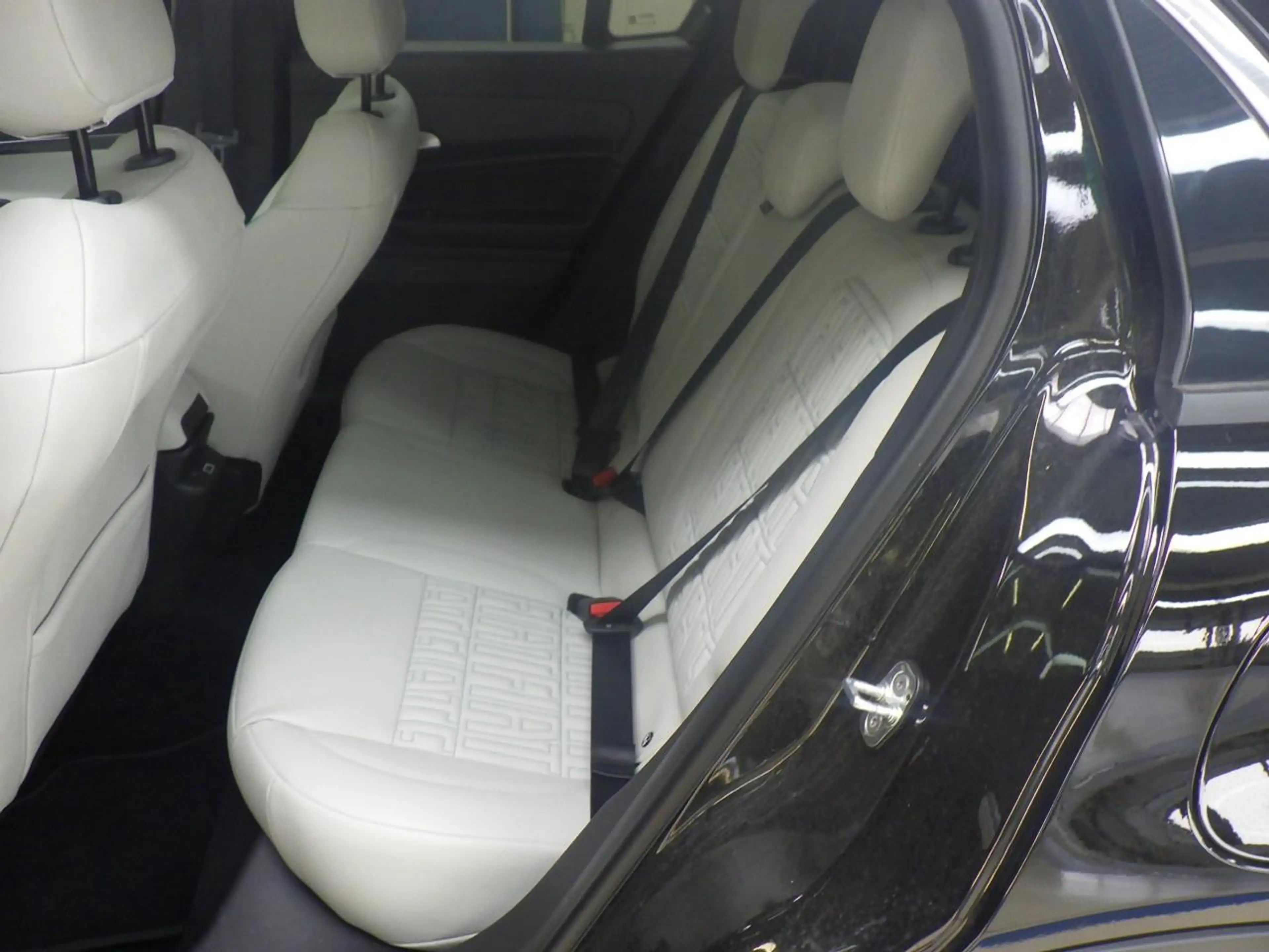 Fiat 600e La Prima 54 kWh | Navigatie | Stoelverwarming | El — photo 7
