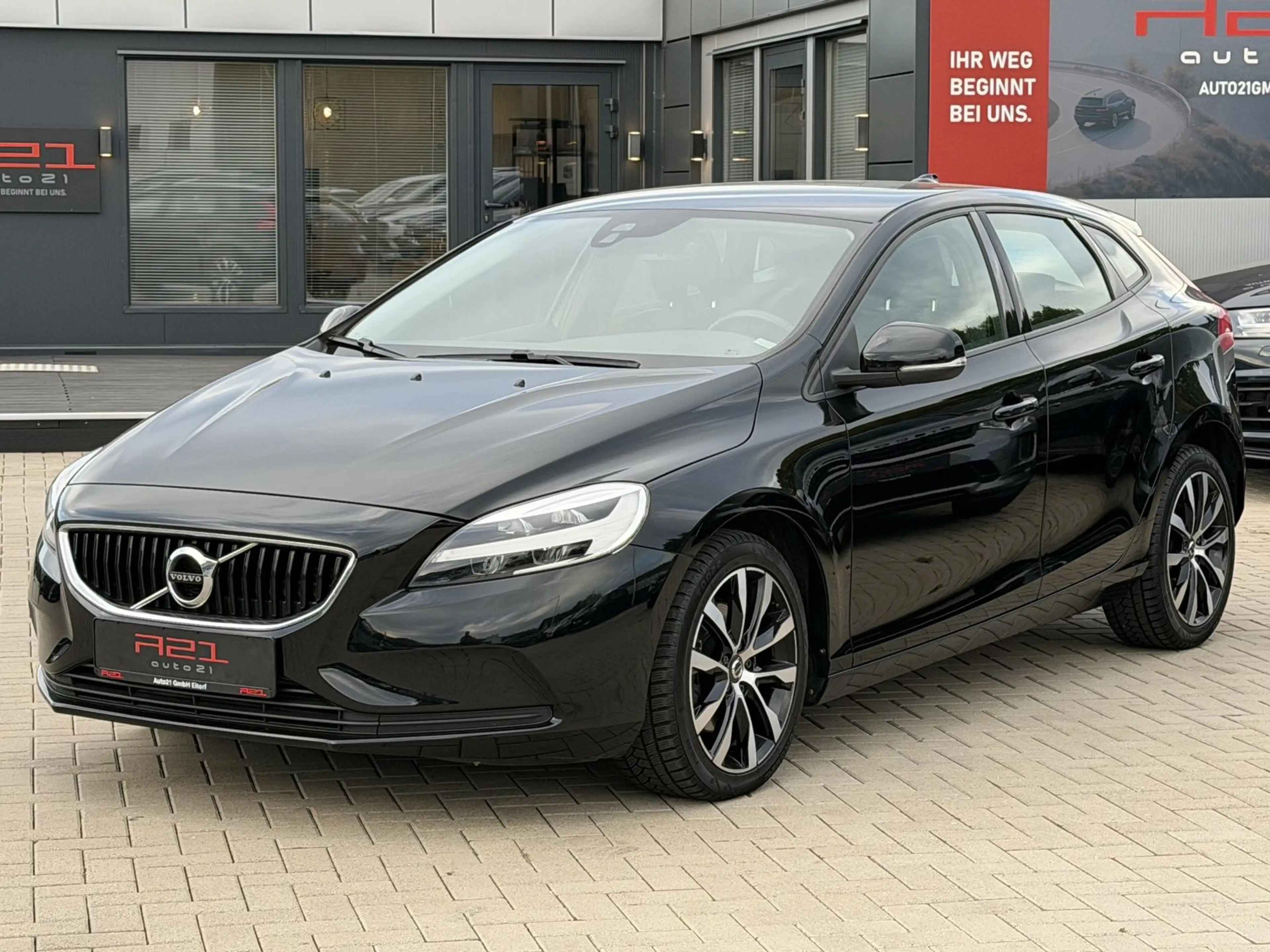 Volvo V40 Momentum|LED|PDC|Tempomat|2. Hand