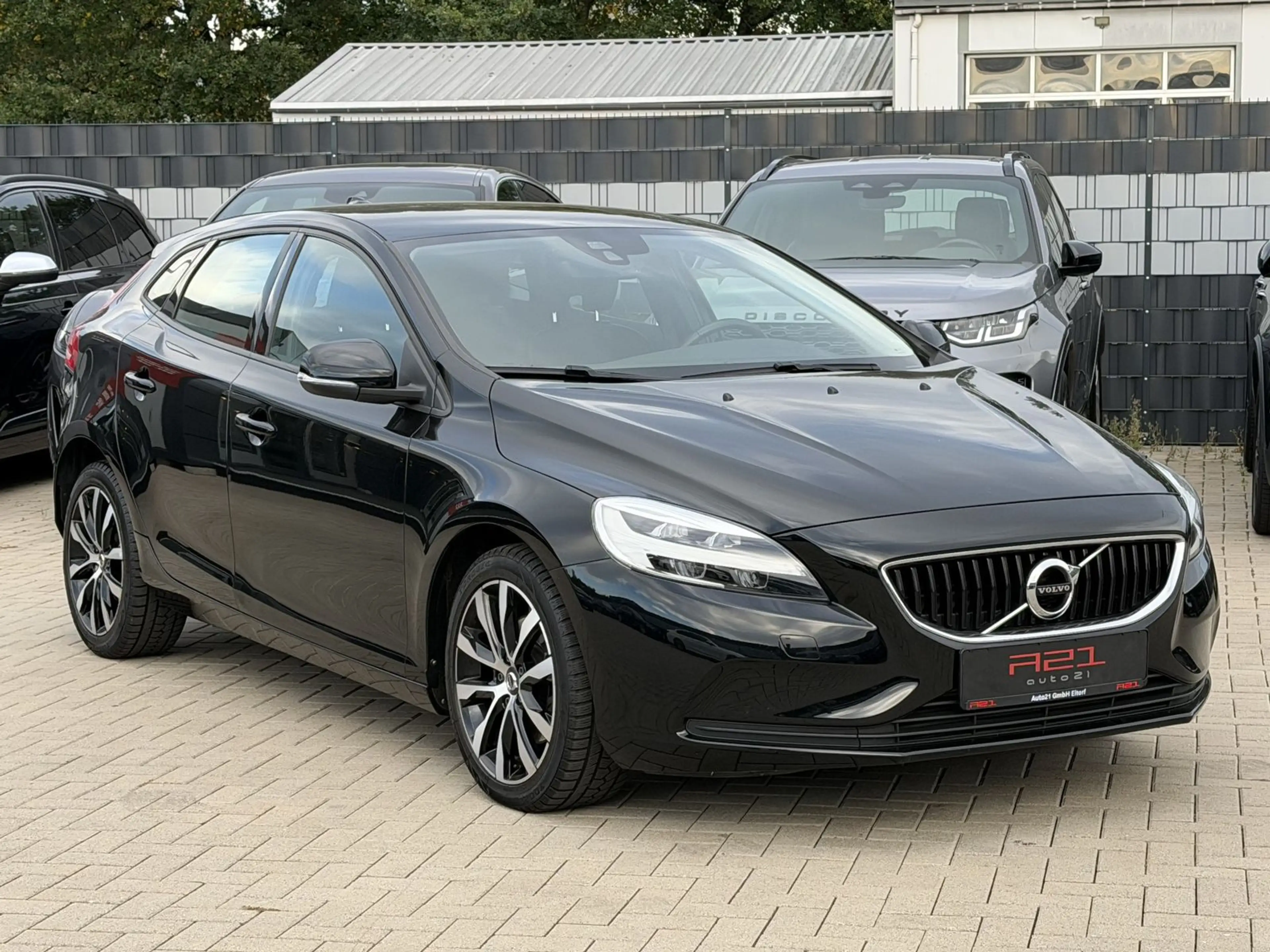 Volvo V40 Momentum|LED|PDC|Tempomat|2. Hand — photo 5