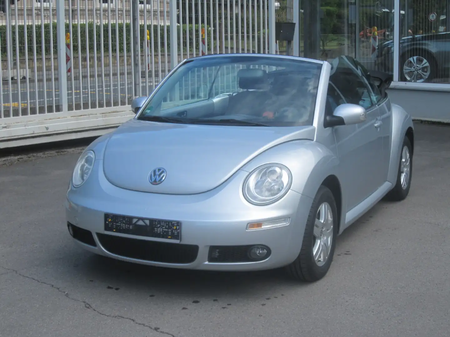 Volkswagen New Beetle 2.0 Cabriolet (1Y7) Klima Sitzheizung PDC 30tKm!! Silber - 1