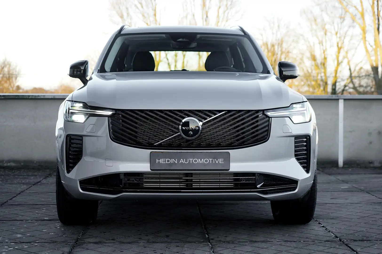 Volvo XC90 2.0 T8 Plug-in hybrid AWD Ultra Dark | 2400 kg Tre Grau - 2