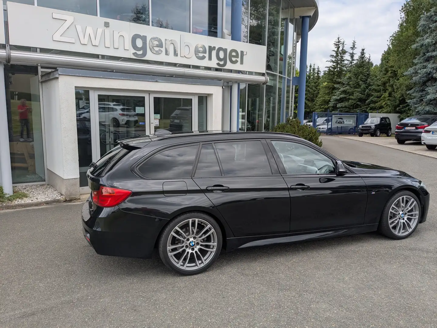 BMW 325 d  M-Sportpaket, Navi, Sitzheizung crna - 2
