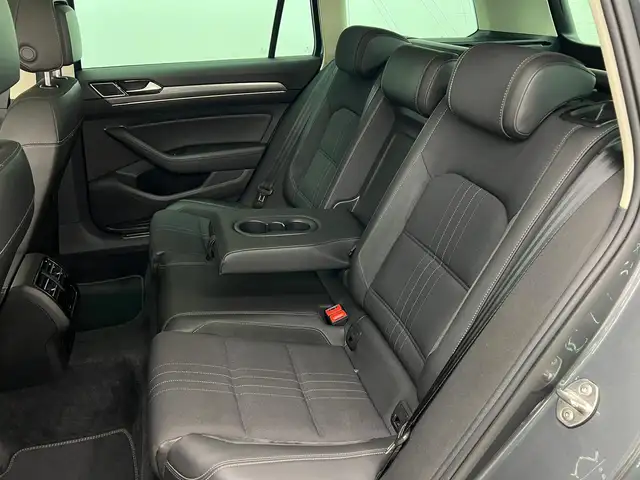 Volkswagen Passat view 15