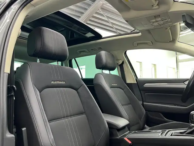 Volkswagen Passat view 23