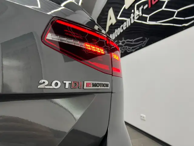 Volkswagen Passat view 18