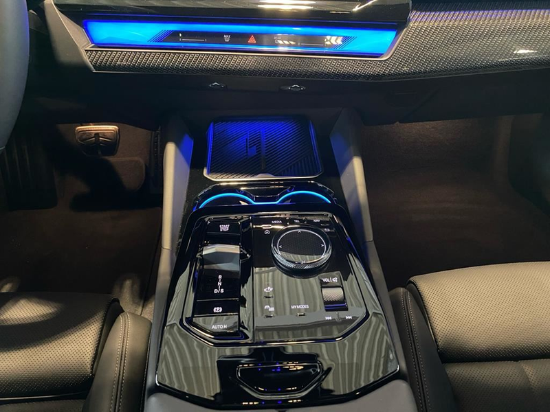 BMW 540 M Sport Pro — photo 12