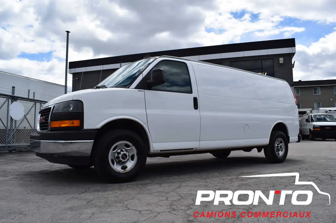 GMC Savana снимка GMC Savana