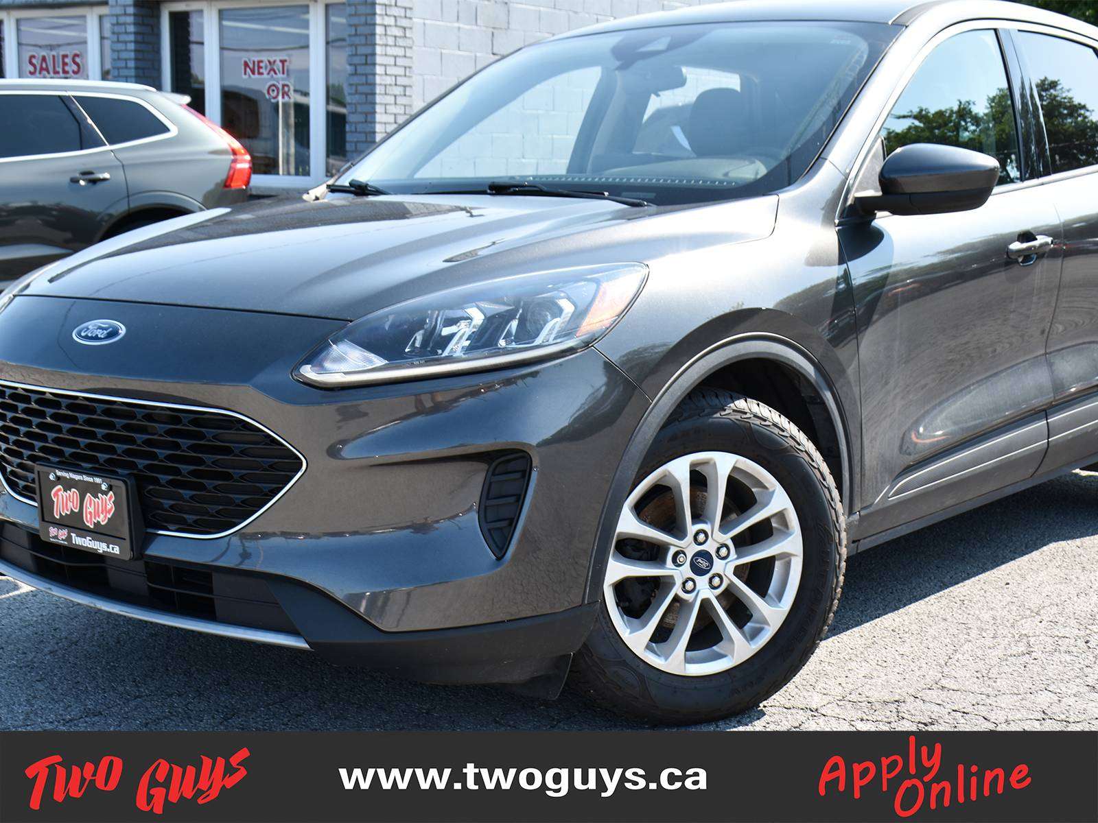 2020 Ford Escape SE photo 2