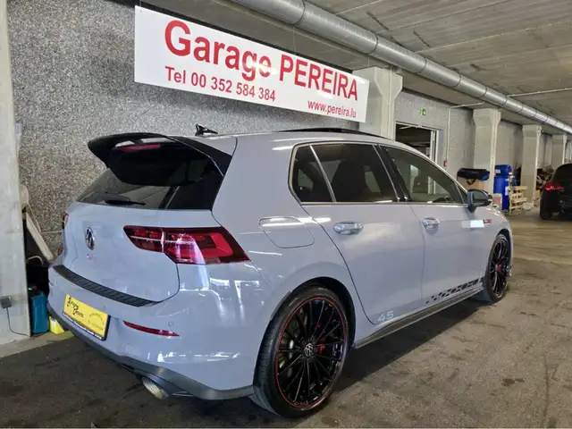 Volkswagen Golf view 2