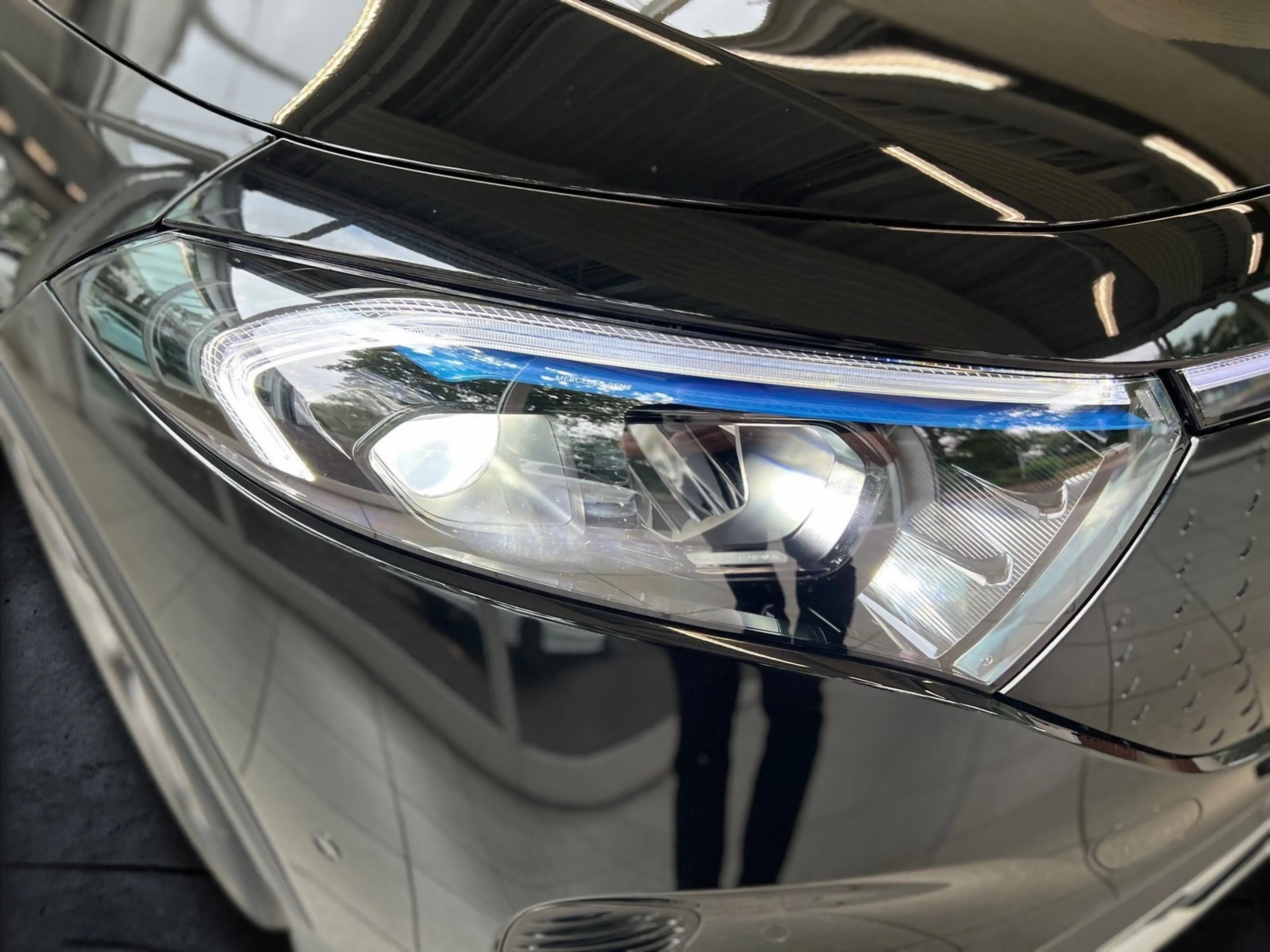 Mercedes-Benz EQB 300 4M Progressive Advanced — photo 4