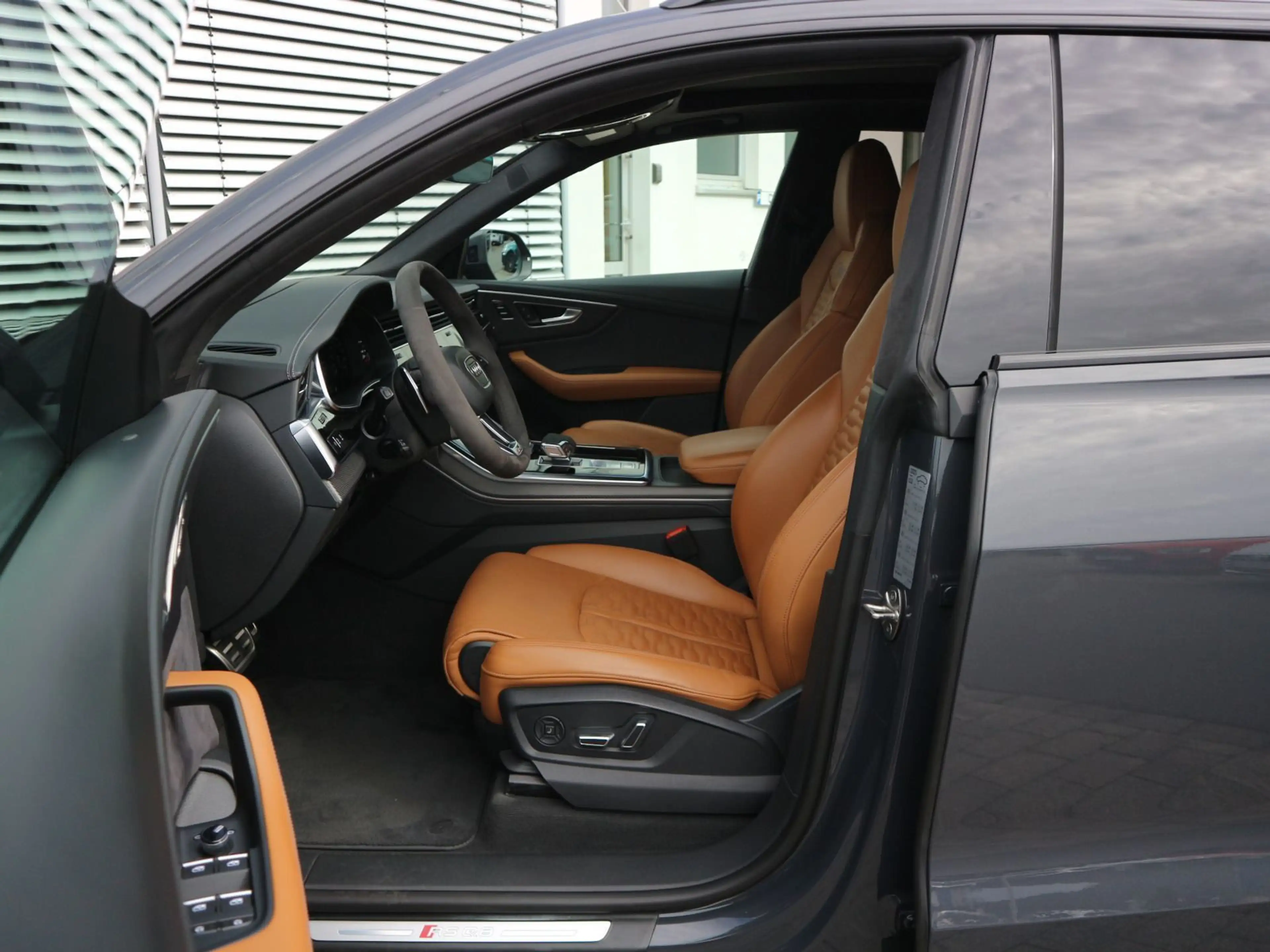 Audi RS Q8 4.0 TFSI quattro 305KM/H*RS-SPORTAGA*PANO — photo 10