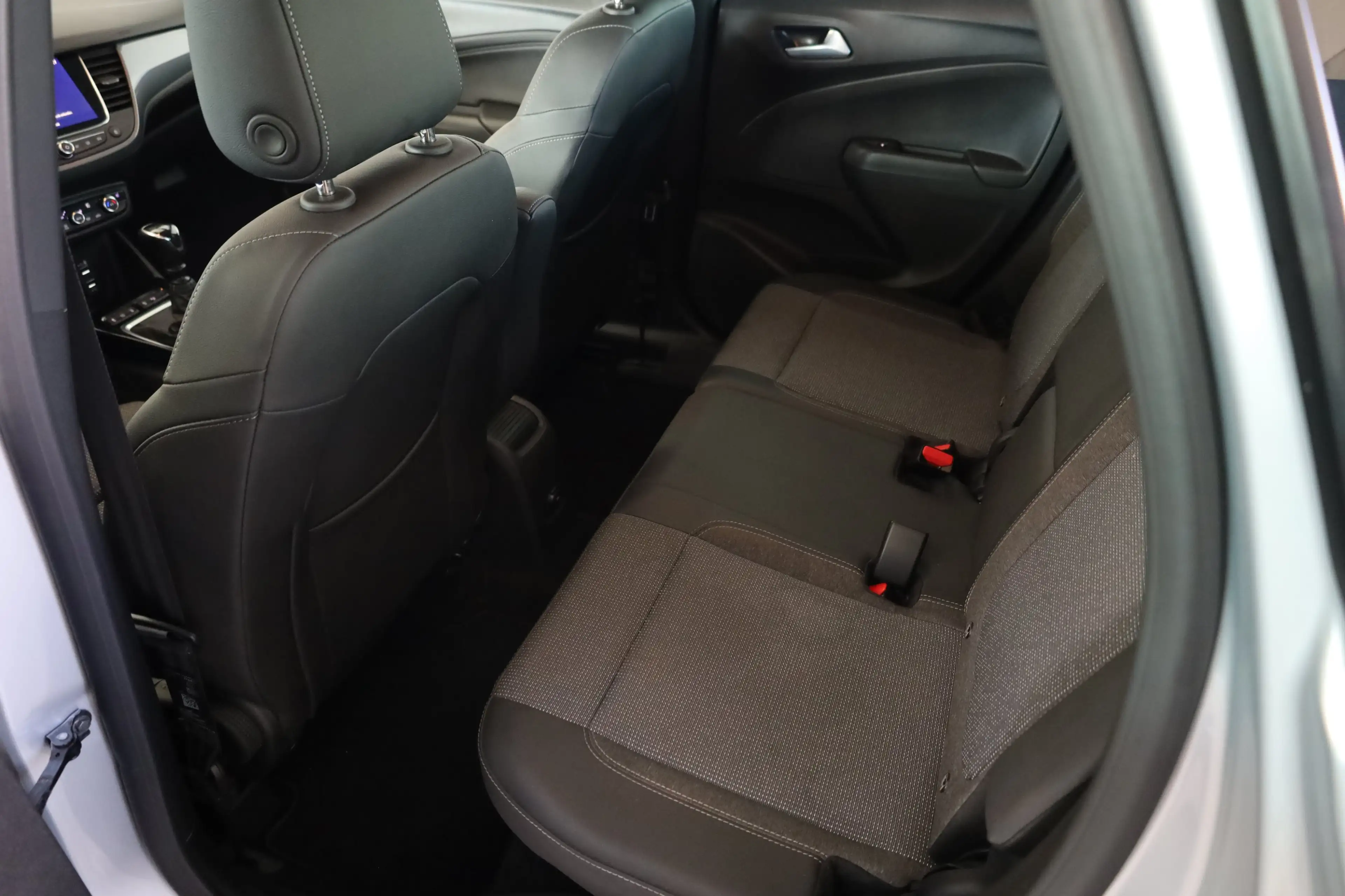 Opel Crossland 1.2 Turbo 110 PS — photo 7