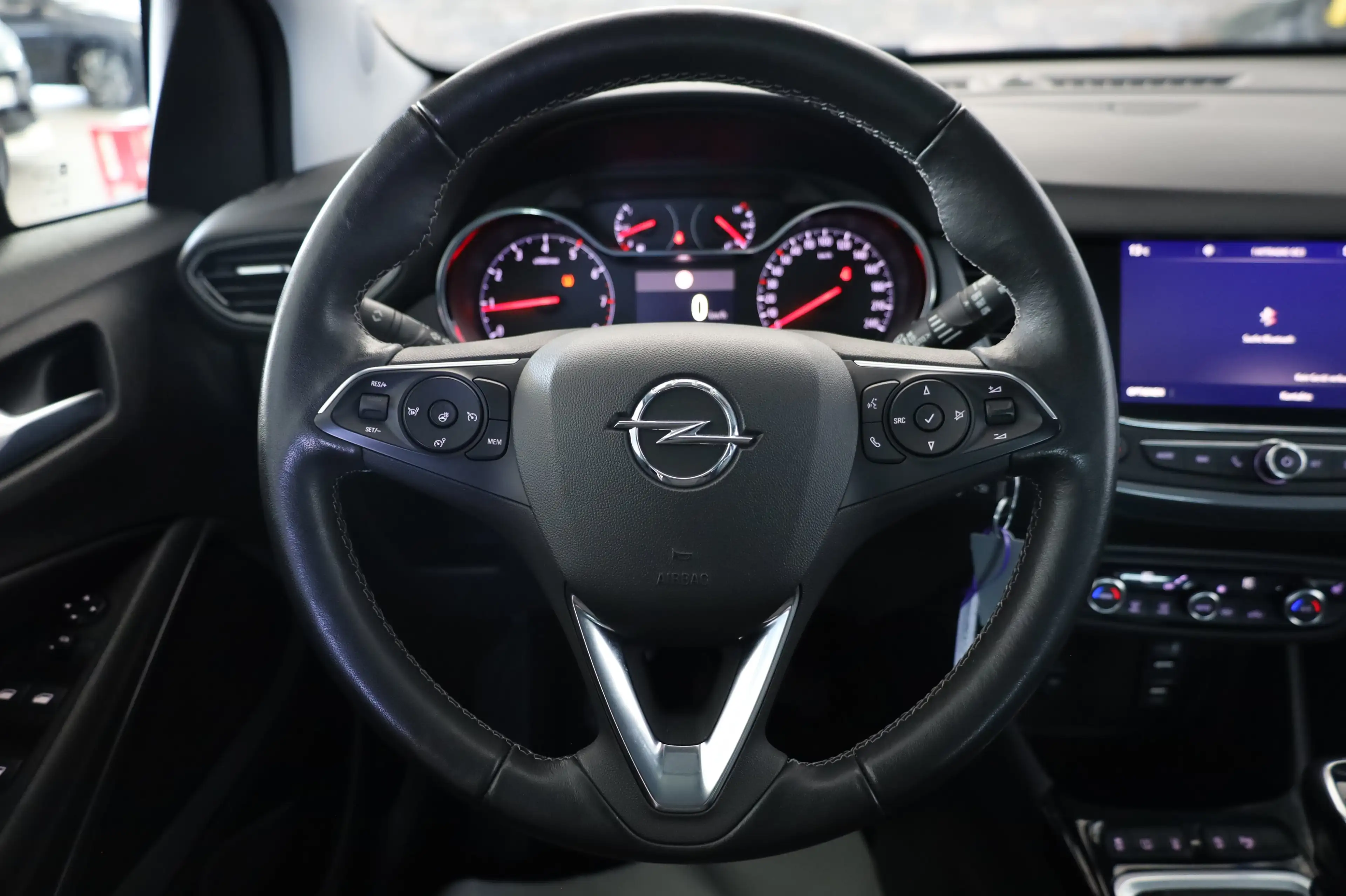Opel Crossland 1.2 Turbo 110 PS — photo 9
