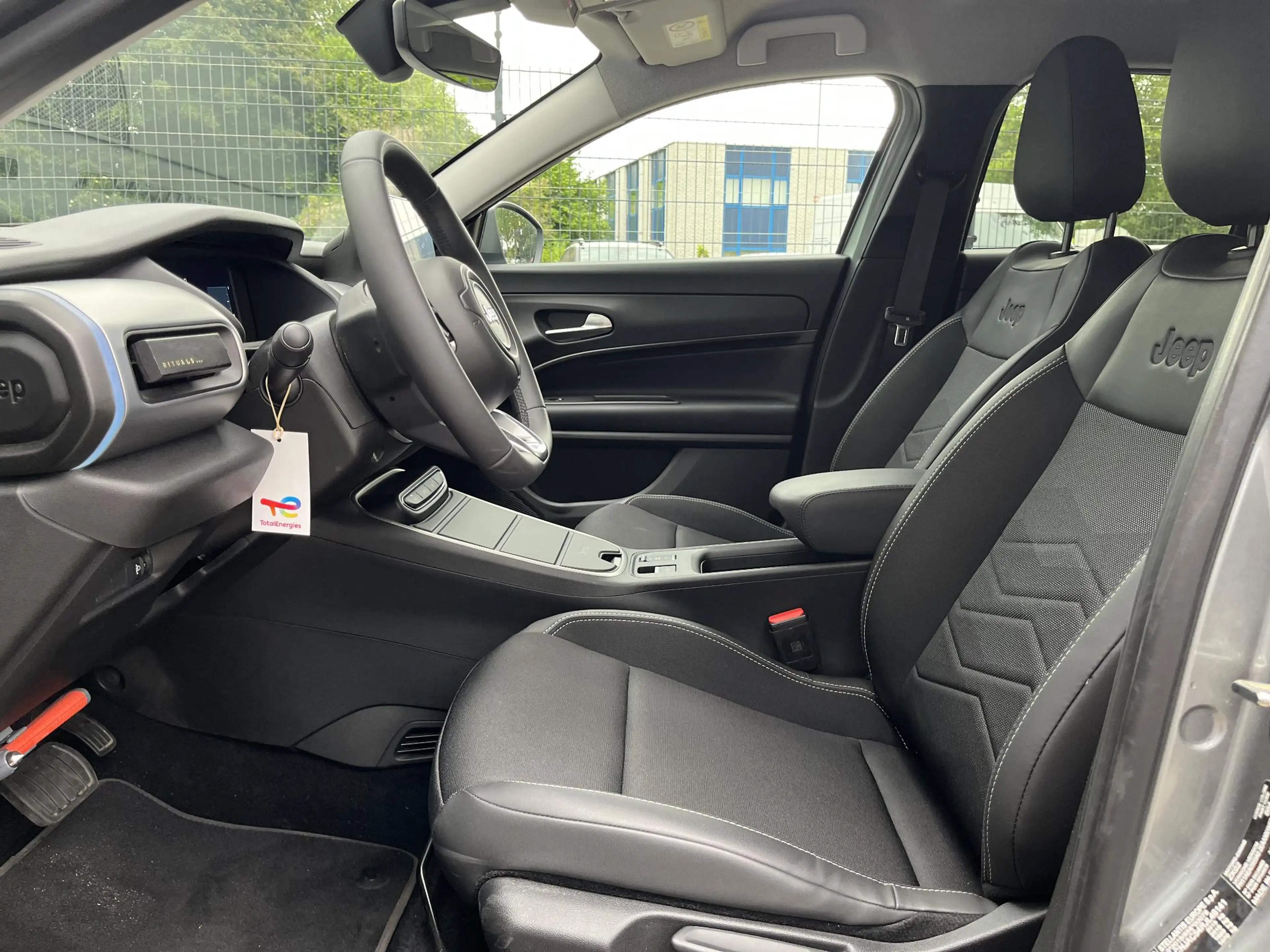Jeep Avenger Summit 54 kWh | Carplay | Camera | 18 inch Velgen — photo 14