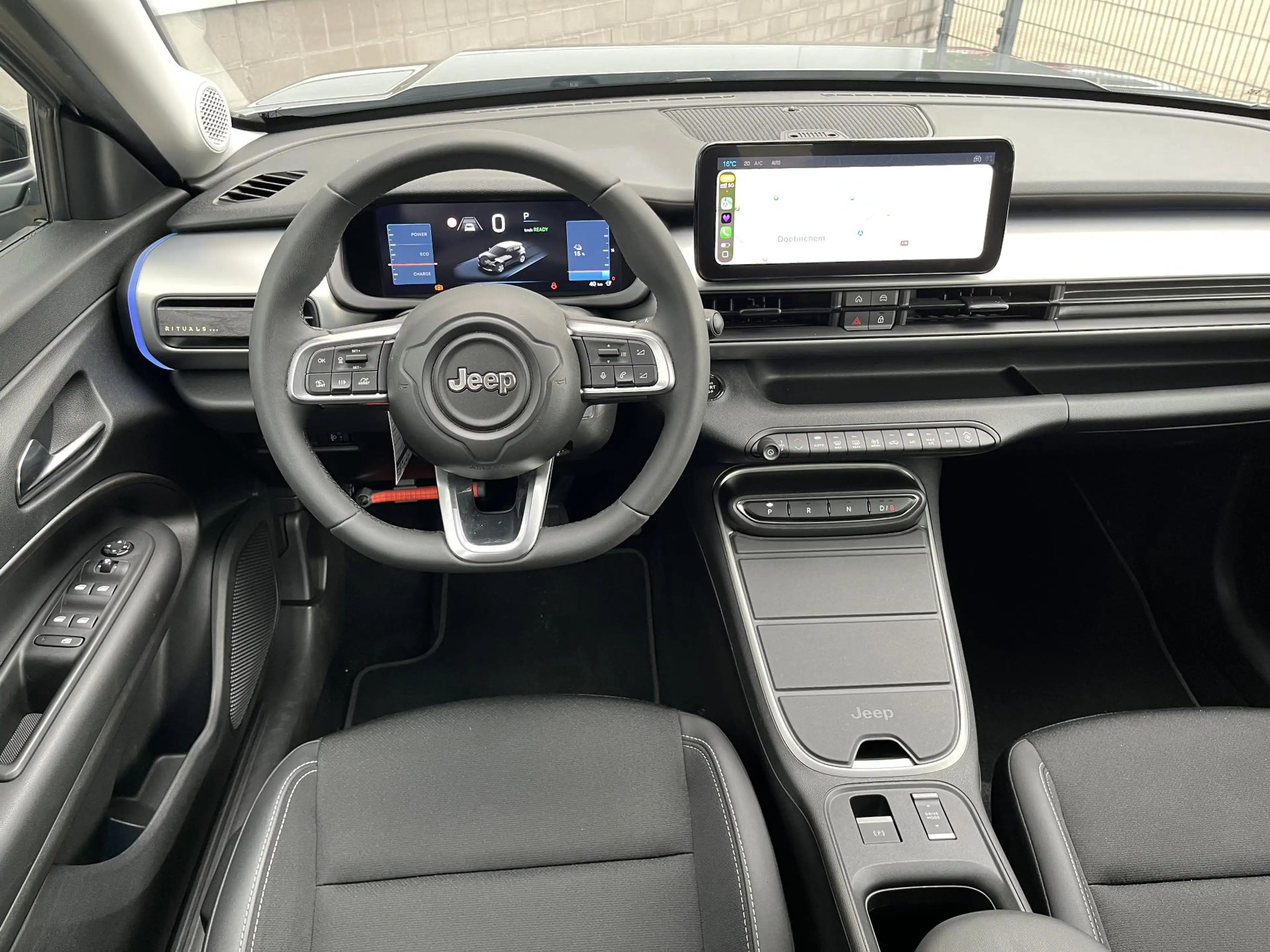 Jeep Avenger Summit 54 kWh | Carplay | Camera | 18 inch Velgen — photo 15