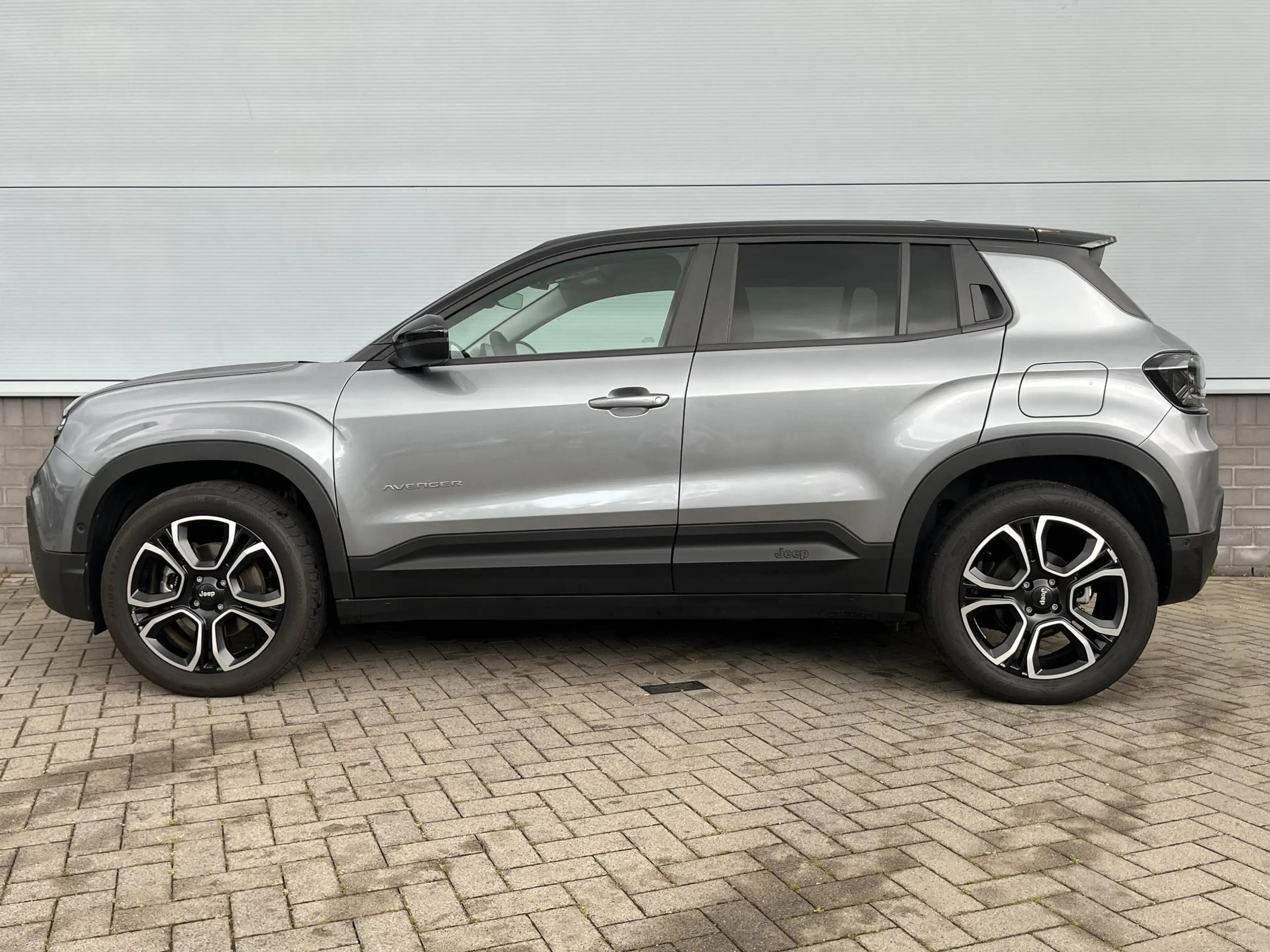 Jeep Avenger Summit 54 kWh | Carplay | Camera | 18 inch Velgen — photo 2