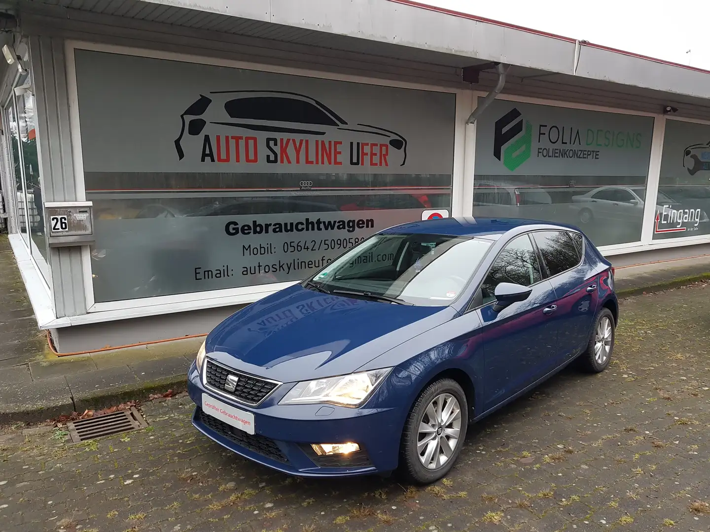 SEAT Leon Style1.5TSI 131PS BENZIN 5t. SH+NAVI+PDC+SEATSOUND Blau - 1