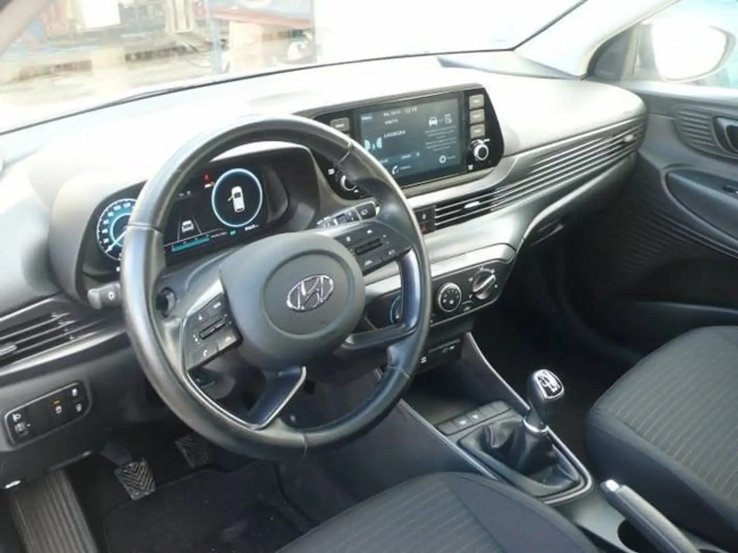 Hyundai i20 1.0TGDI 74KW 100CV 48V KLASS Weiß - 2