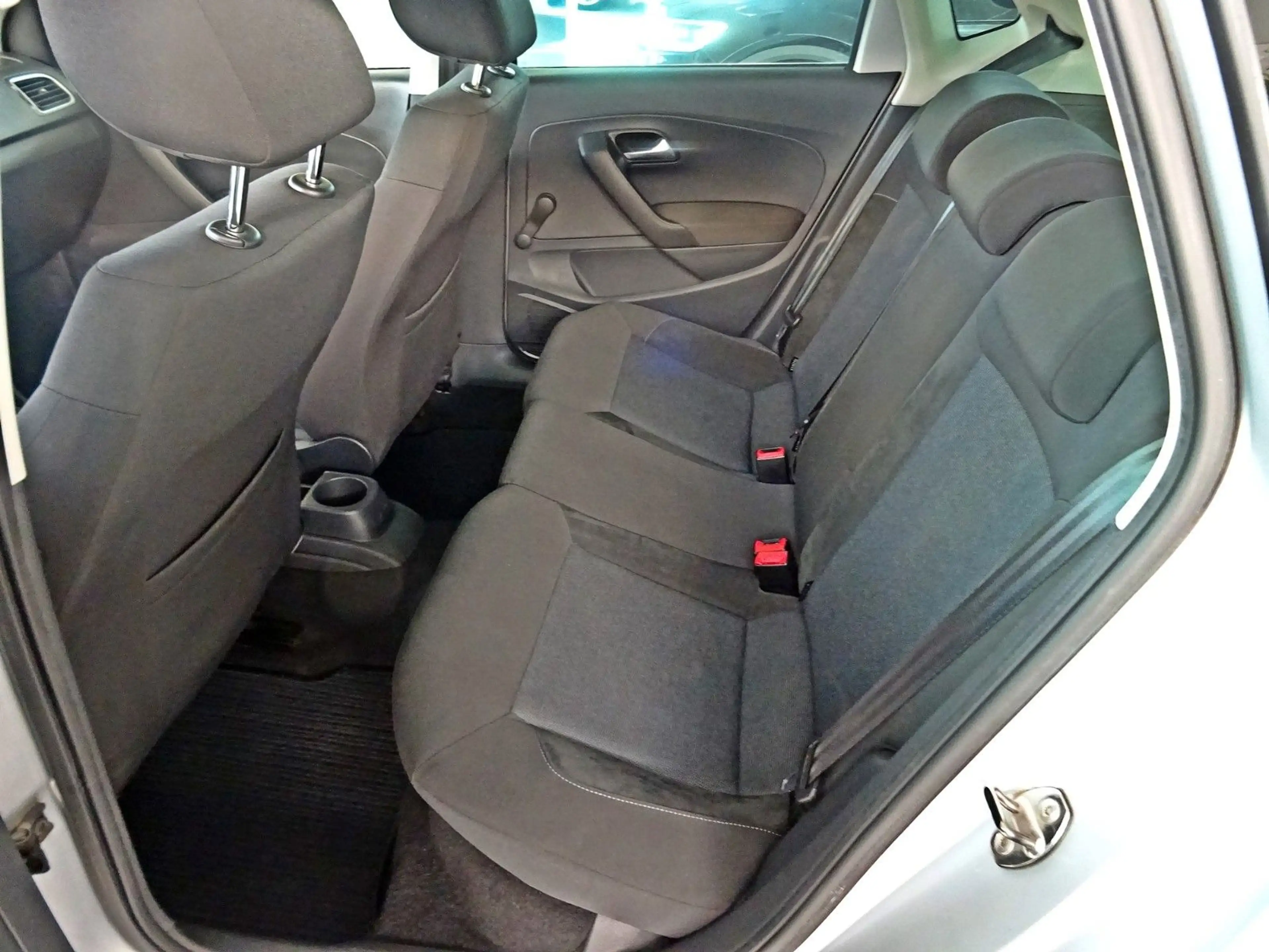 Volkswagen Polo V Style 1.4 DSG — photo 8