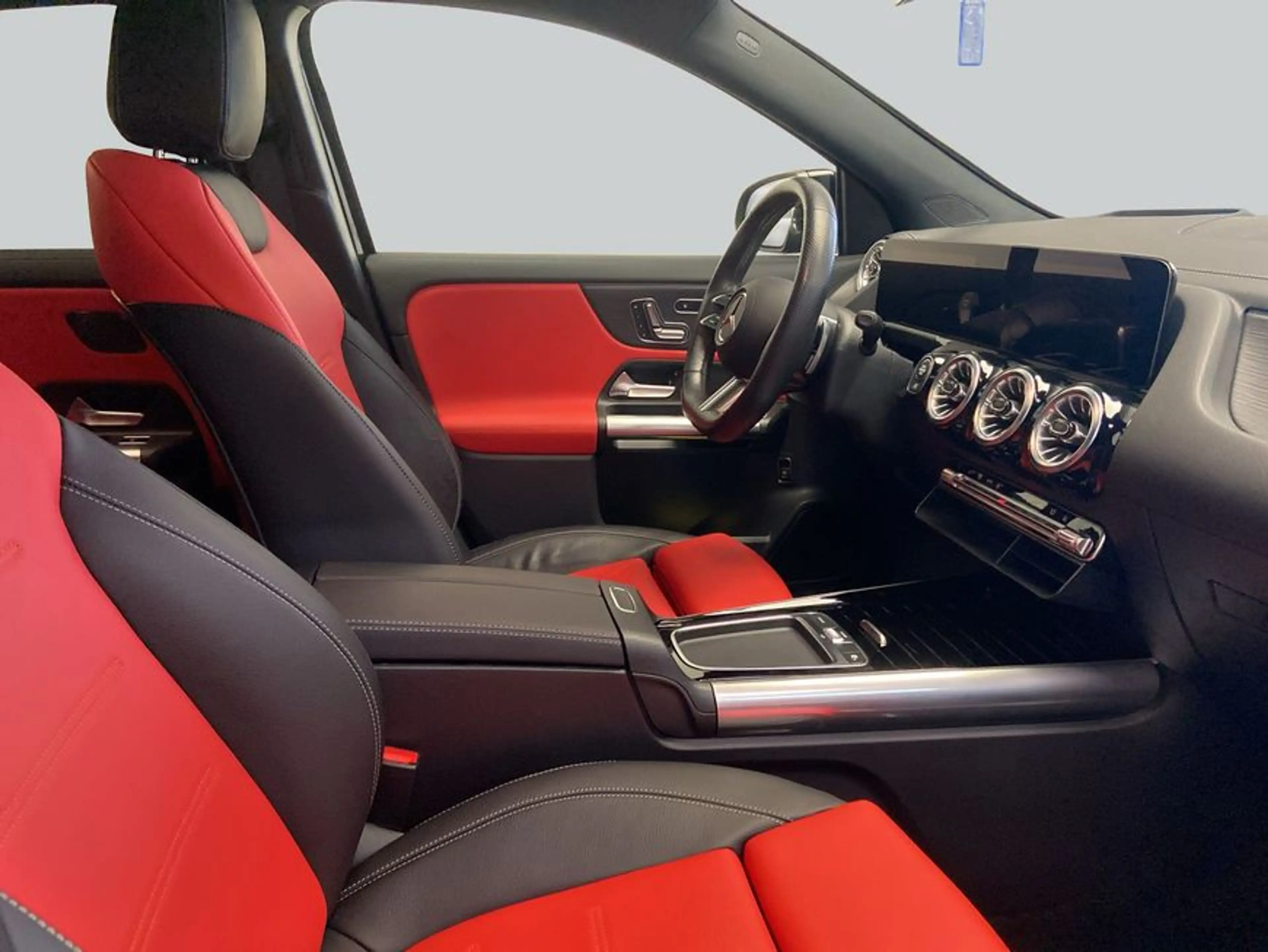 Mercedes-Benz GLA 250 GLA — photo 12