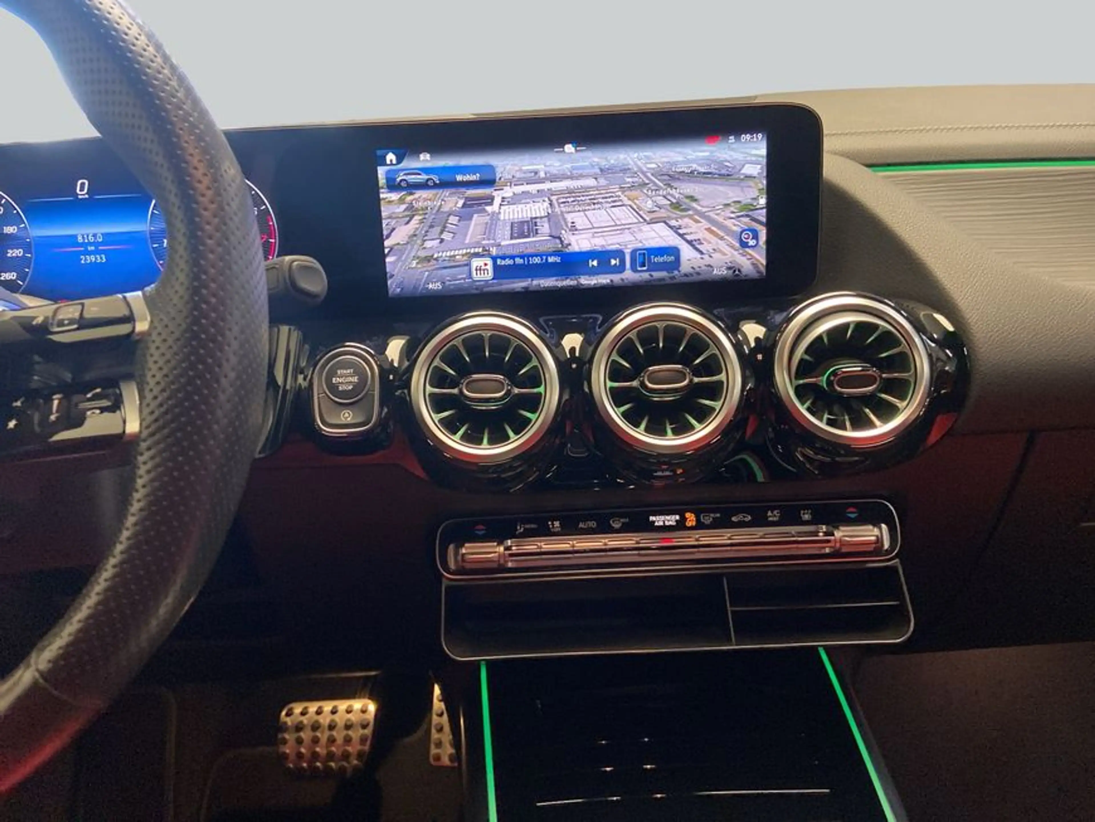 Mercedes-Benz GLA 250 GLA — photo 14