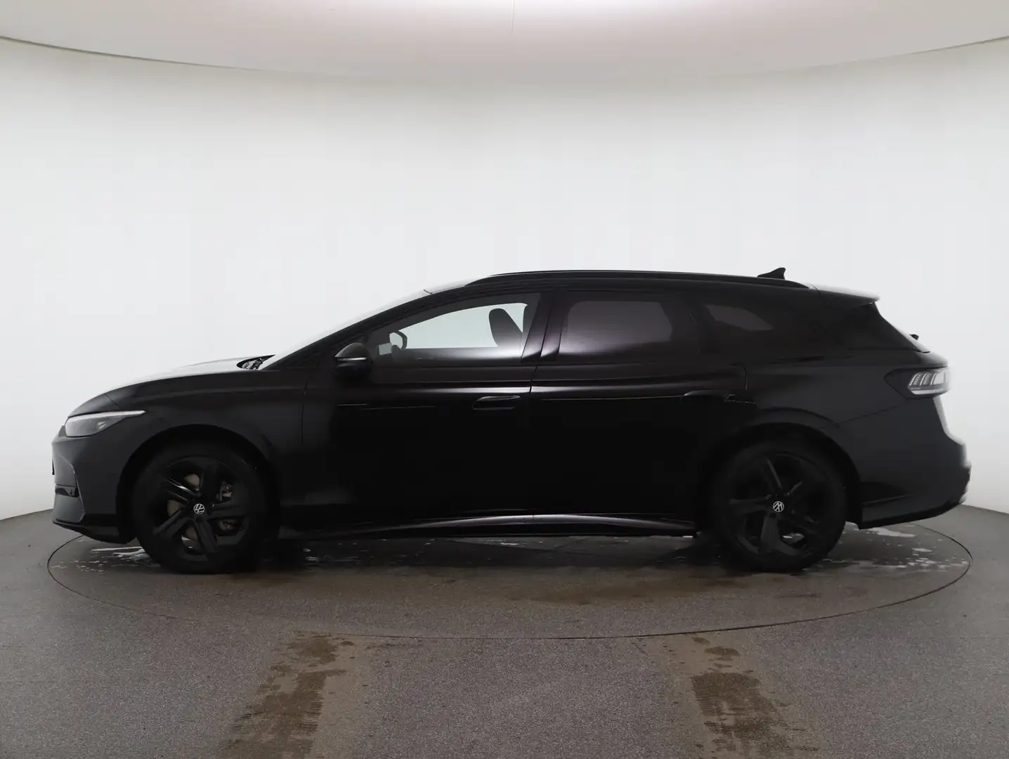 Volkswagen ID.7 Tourer GTX 4MOTION 250 kW Business Schwarz - 2